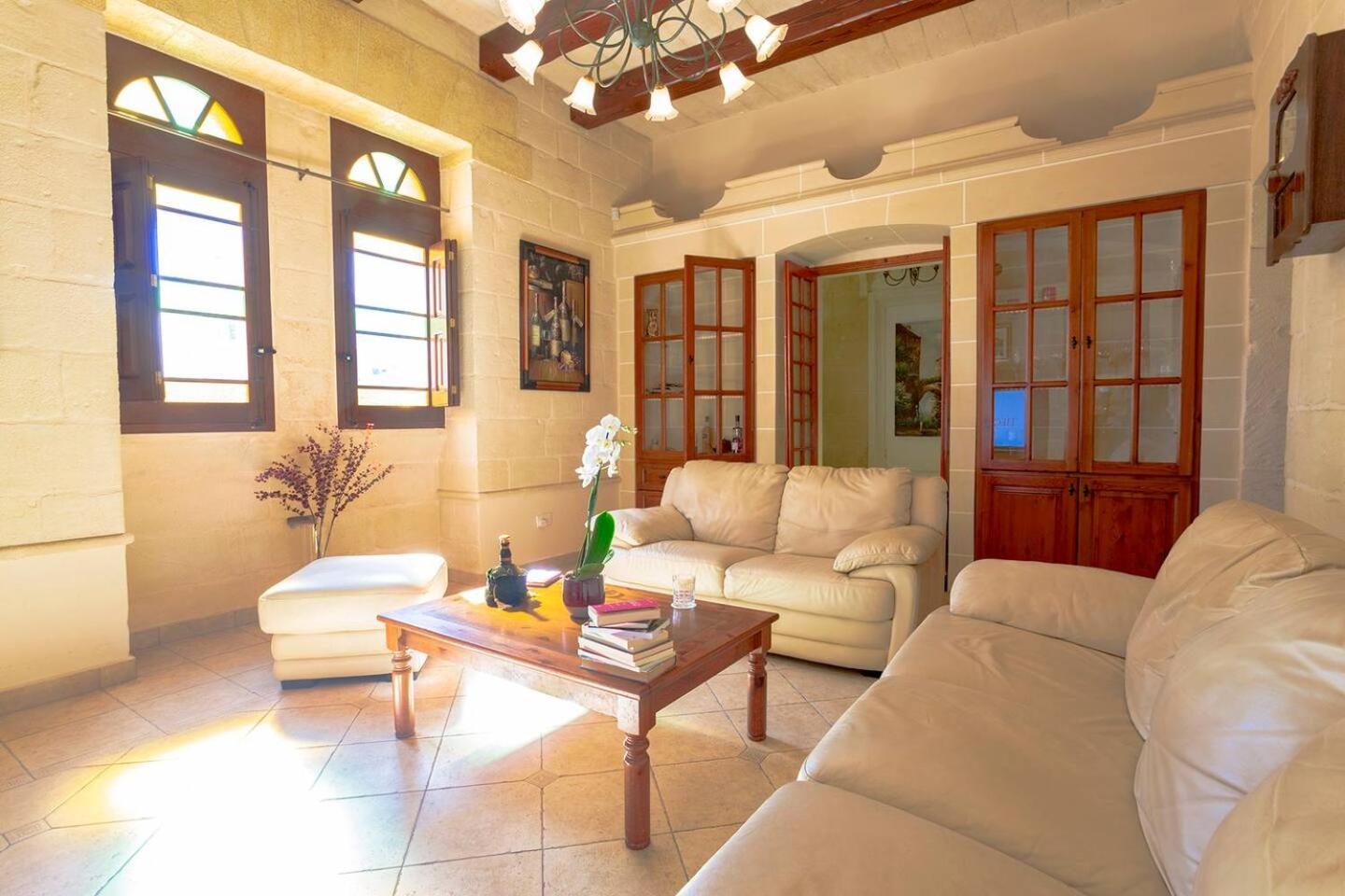 Mellieha Cosy House of Character by Homely