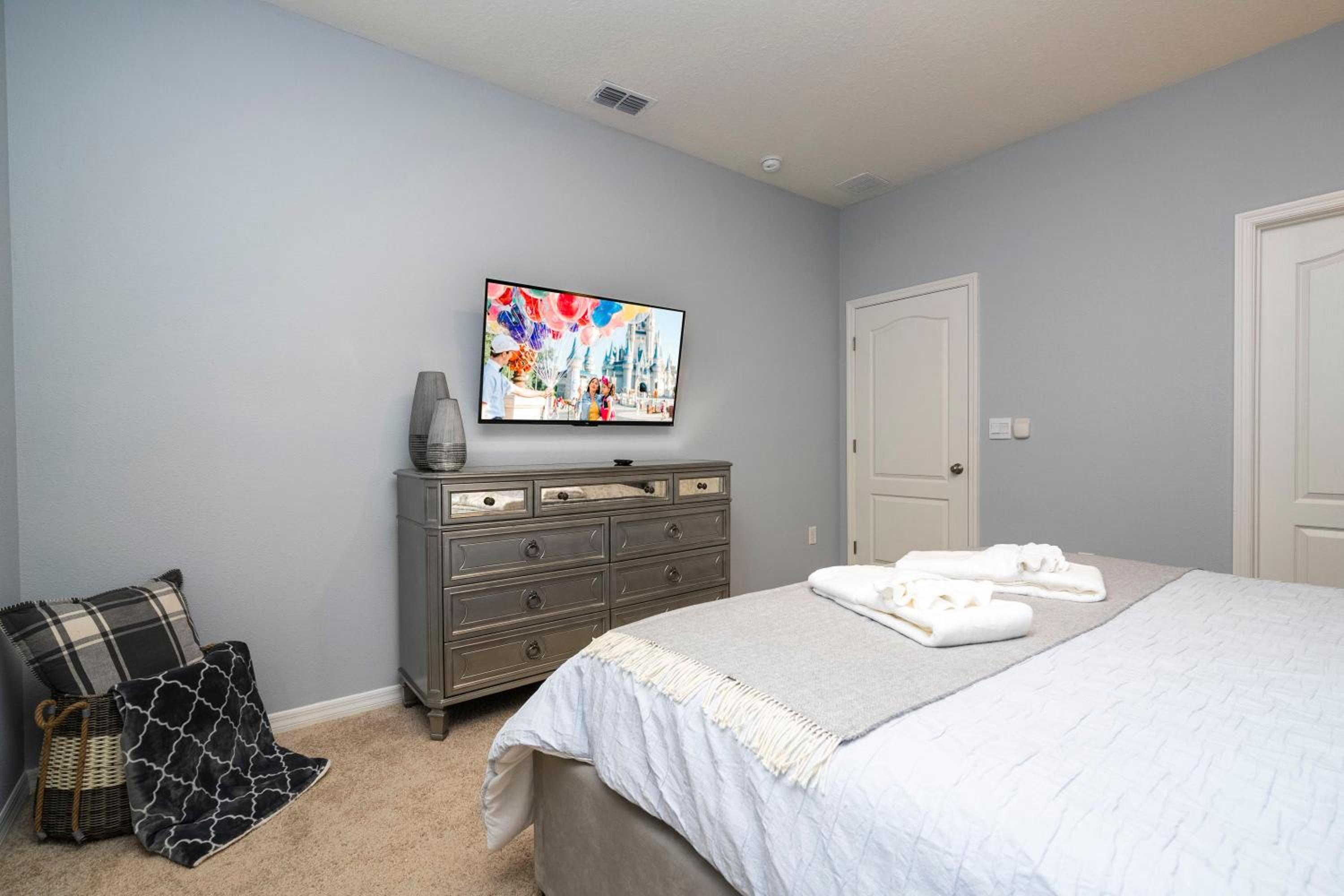 Stunning 5Bd w/ Pool Close to Disney @ Solterra 7829