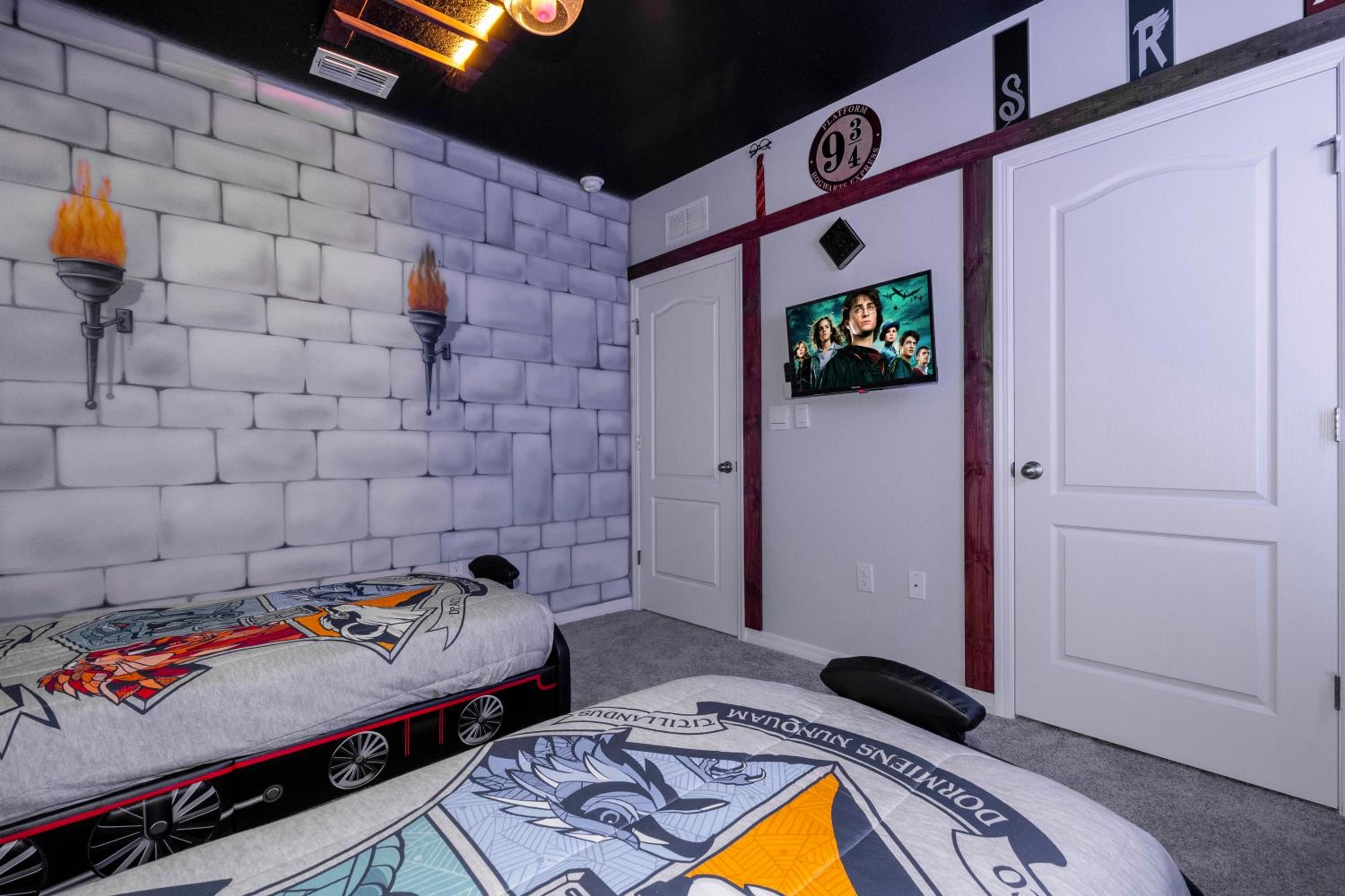 Stunning 5Bd w/ Pool Close to Disney @ Solterra 7829