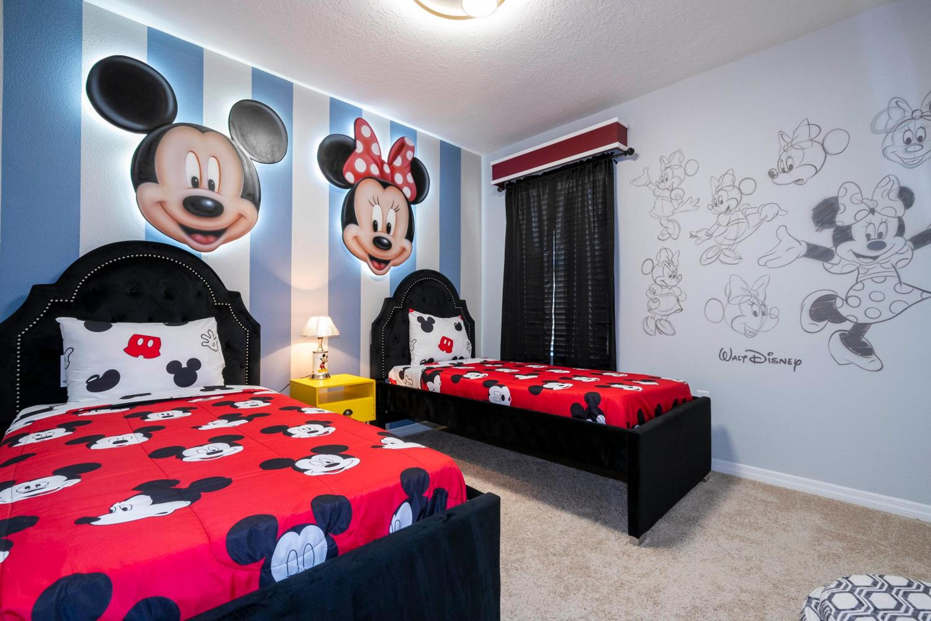 Stunning 5Bd w/ Pool Close to Disney @ Solterra 7829