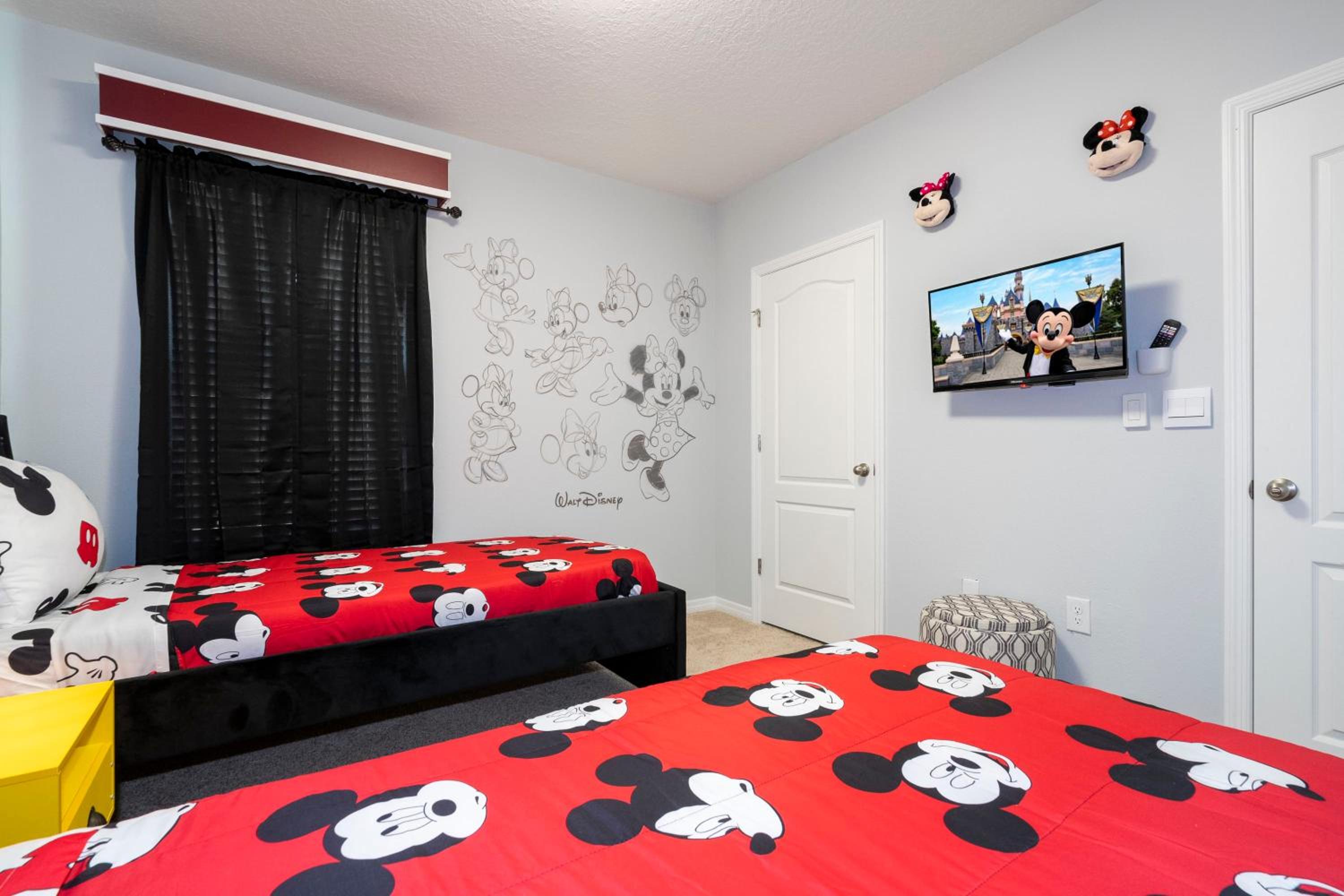 Stunning 5Bd w/ Pool Close to Disney @ Solterra 7829