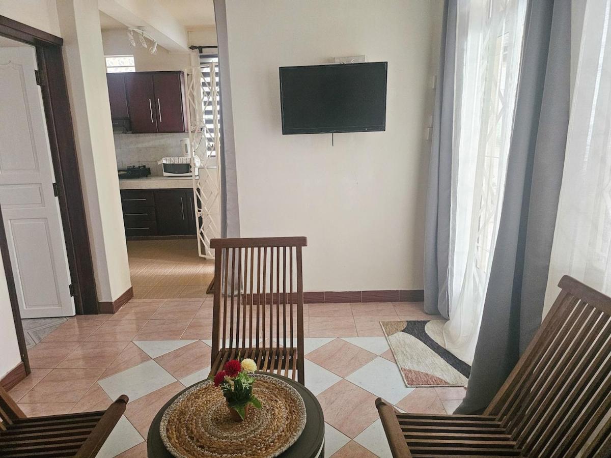 Serene Home in Flic en Flac with Garden & Parking