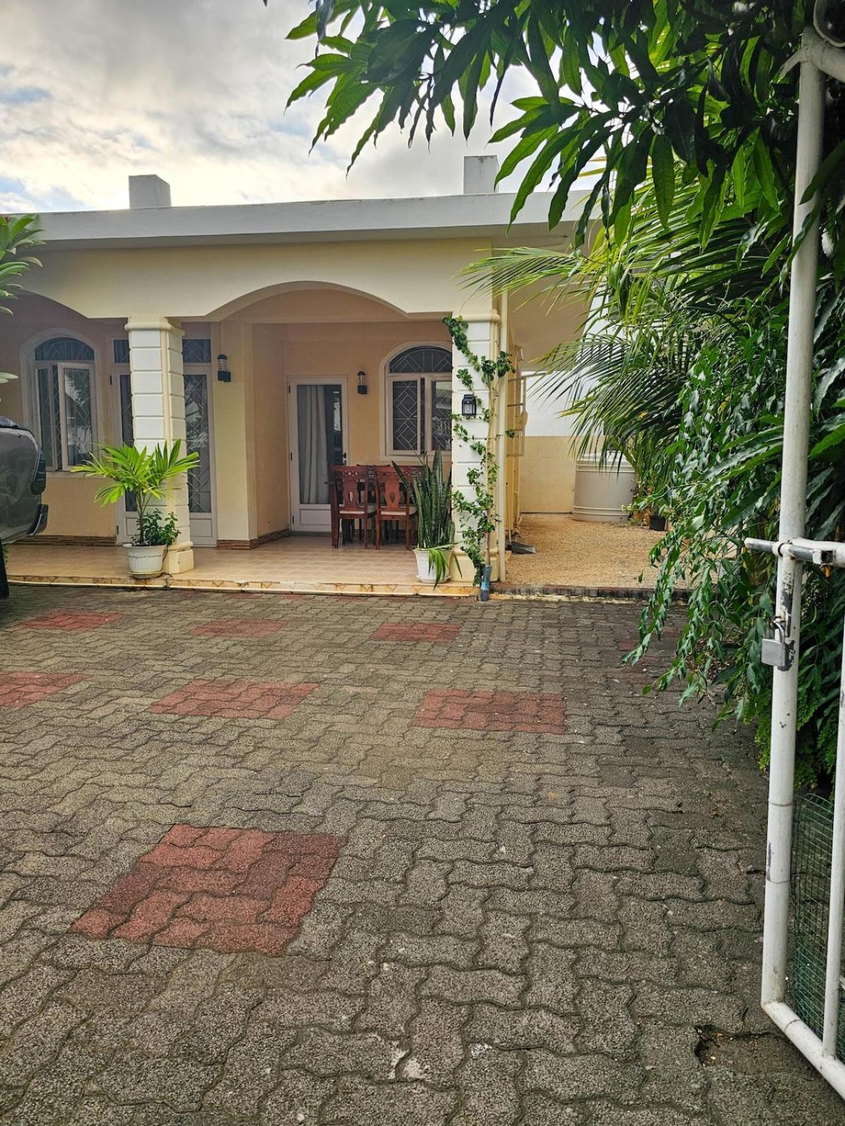 Serene Home in Flic en Flac with Garden & Parking