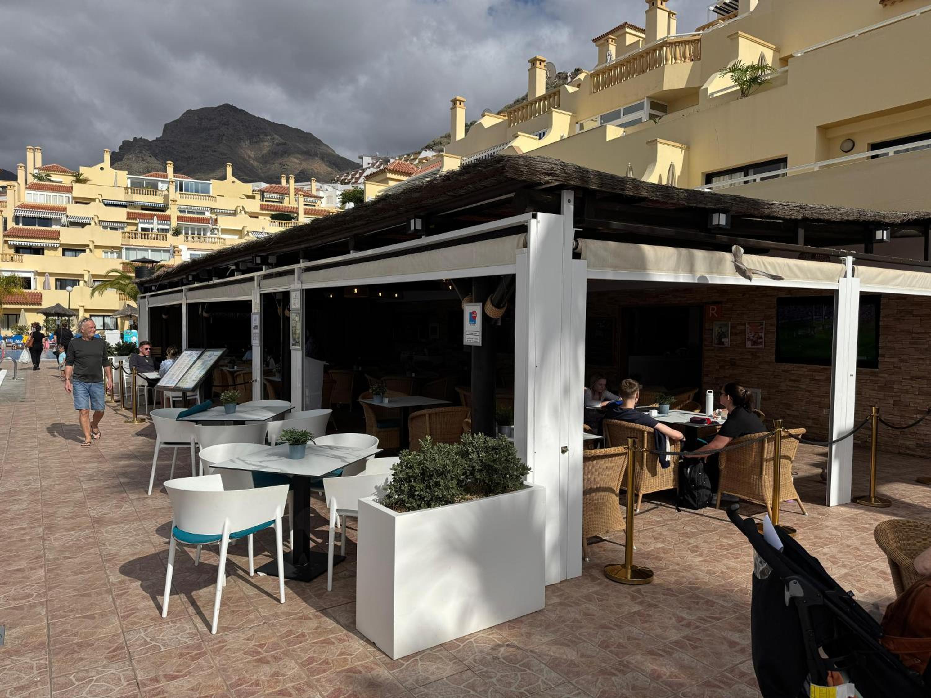Torviscas Fantastic Apartment with Pool and Private Terrace