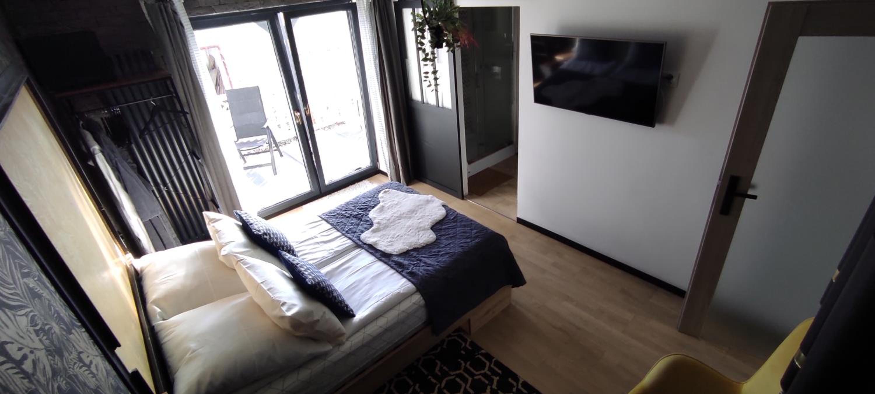 Photo 9