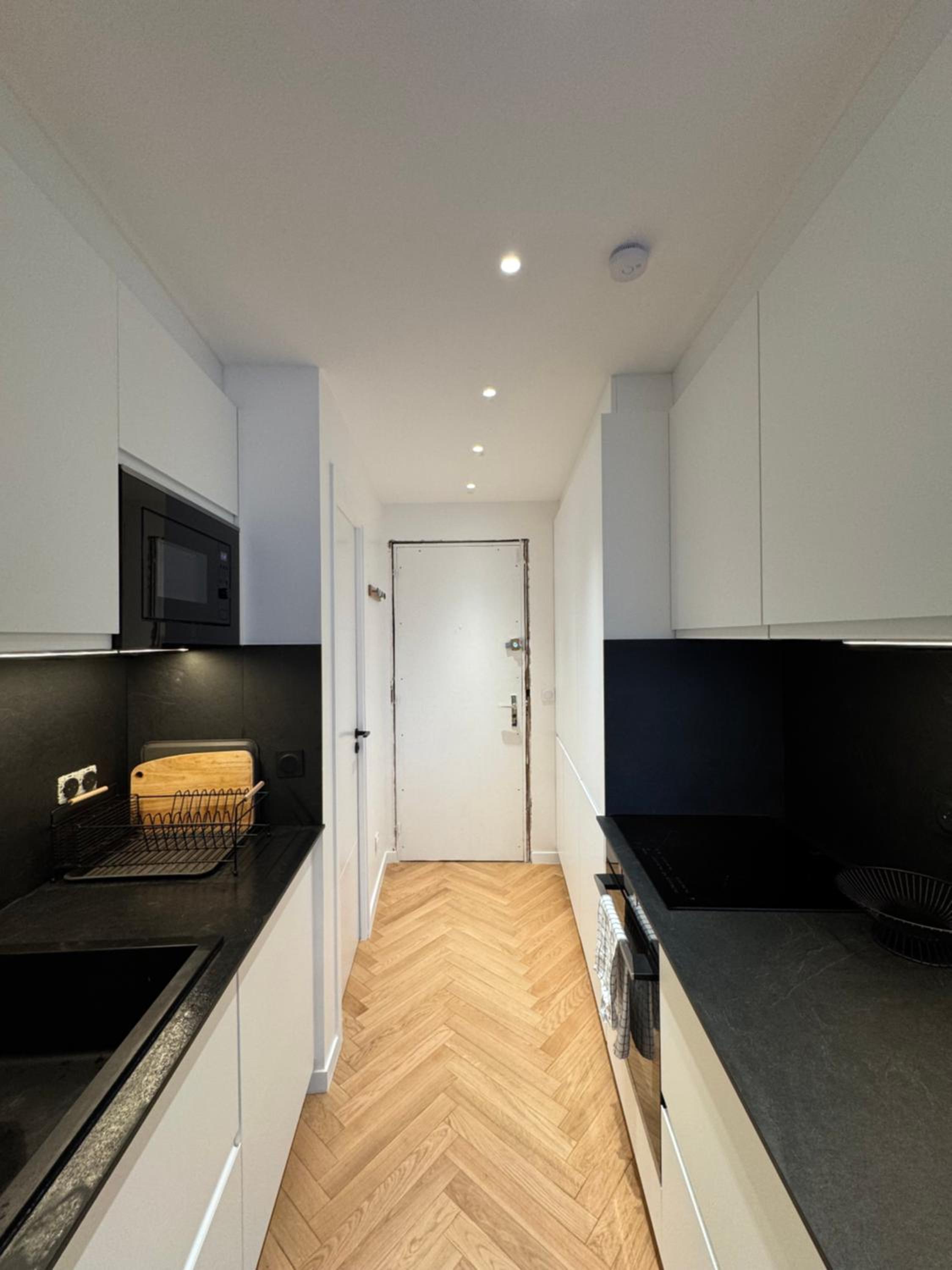 2 bedroom apartment renovated in the heart of Paris
