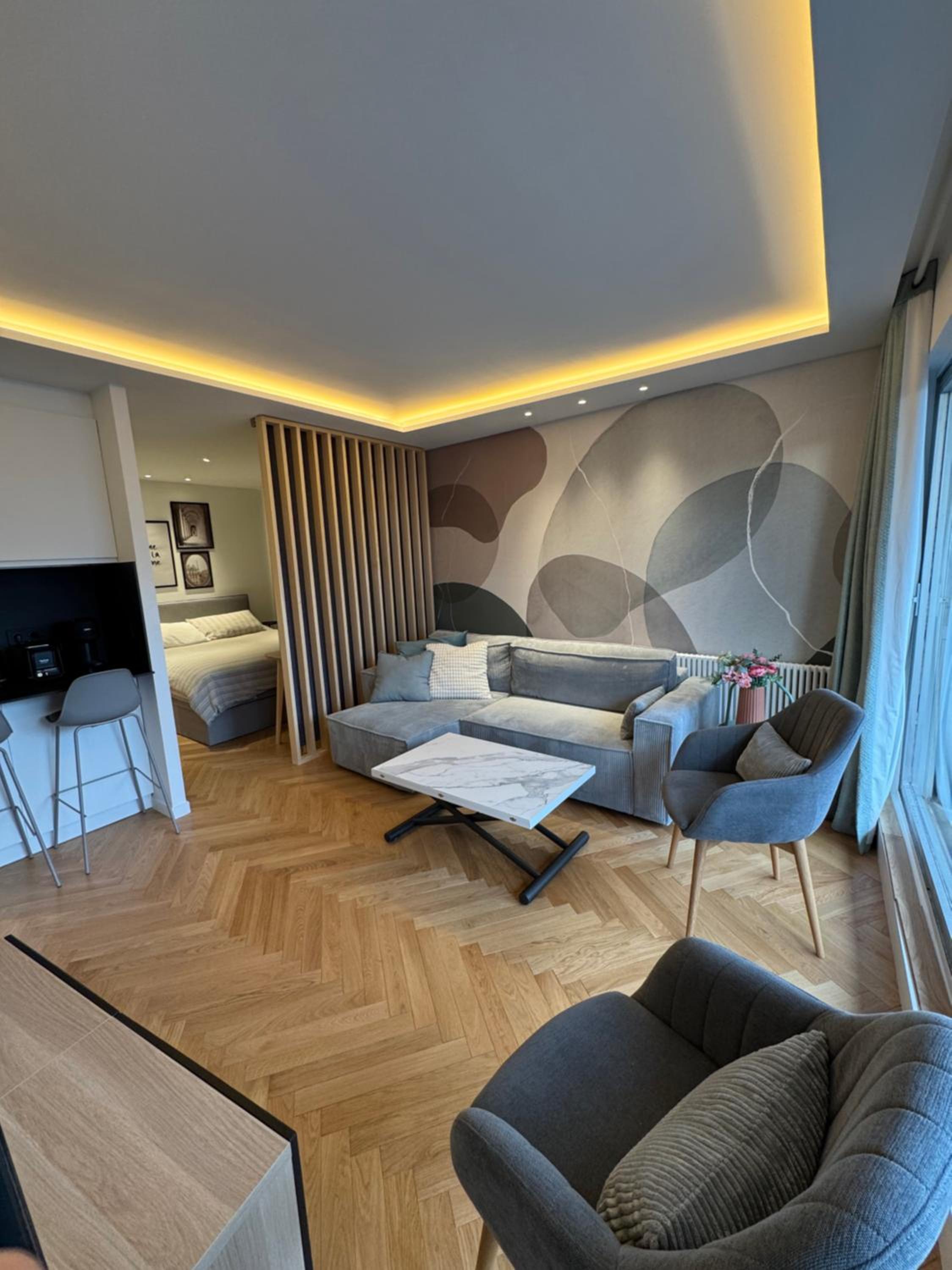 2 bedroom apartment renovated in the heart of Paris