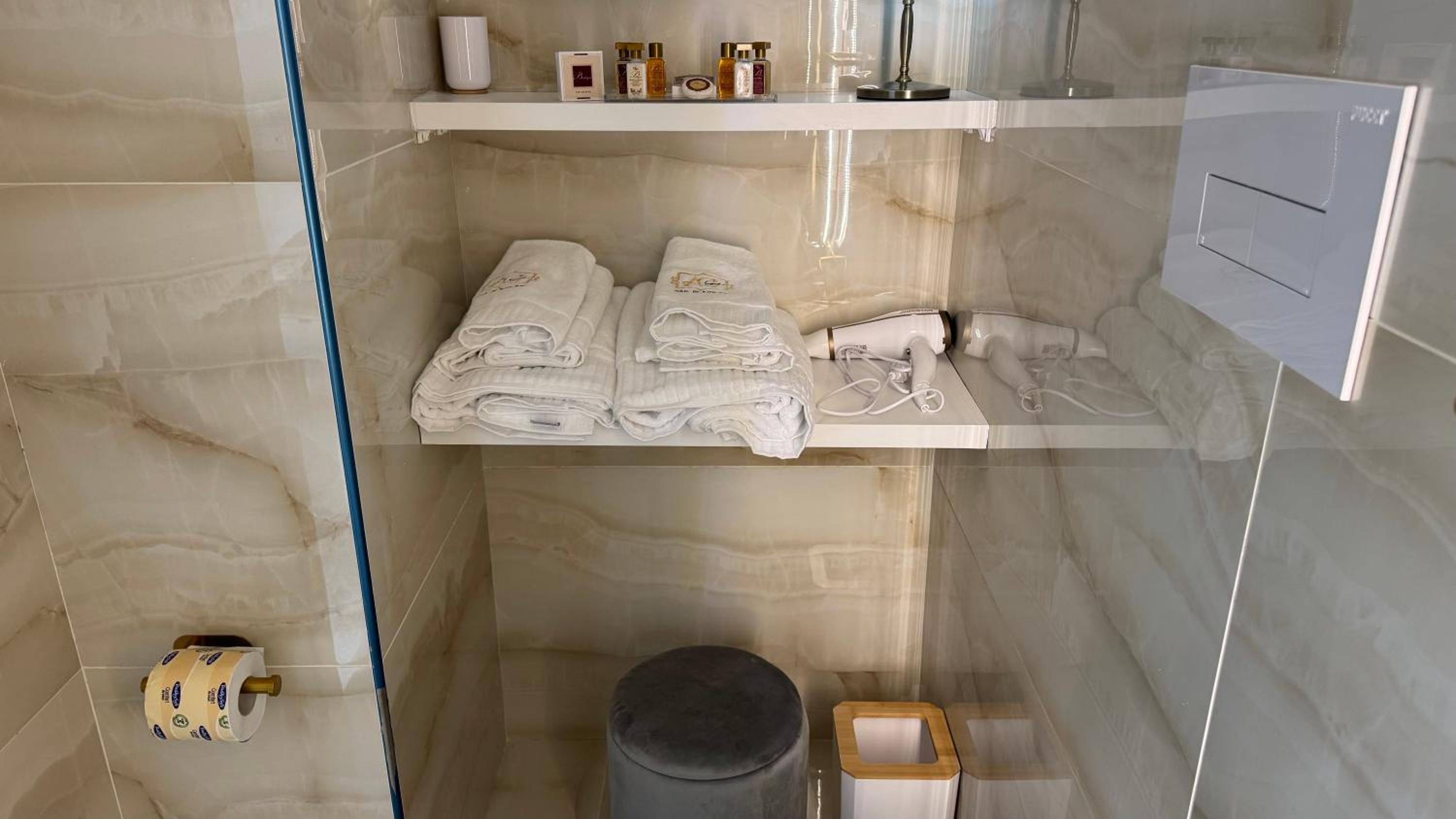 AC GOLD B&B Boutique Rooms & Suite