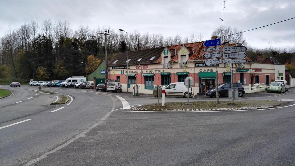 Le Relais De Risquetout en Hem-Hardinval — restaurant