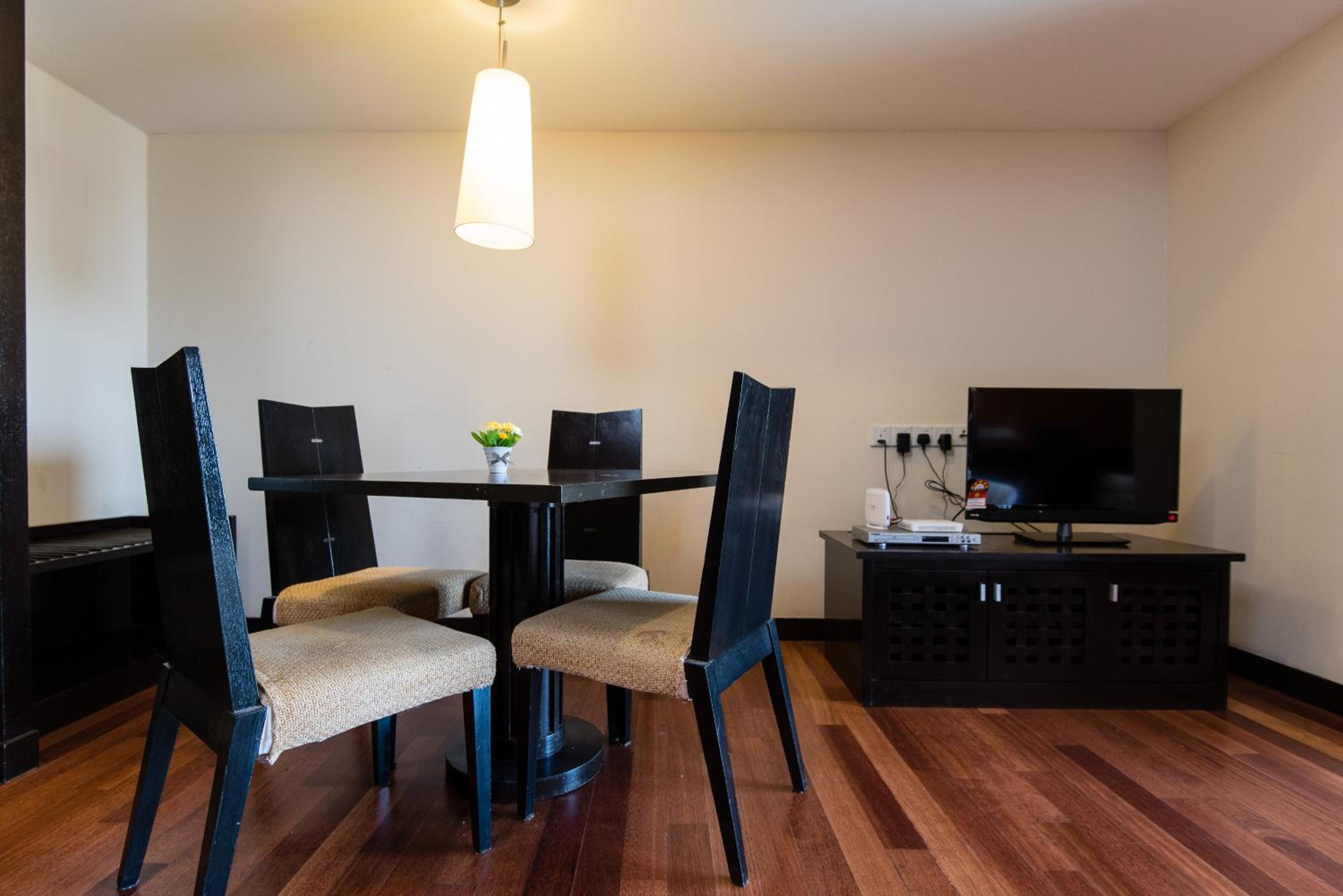 New Town Resort Suites at Pyramid Tower photo 4