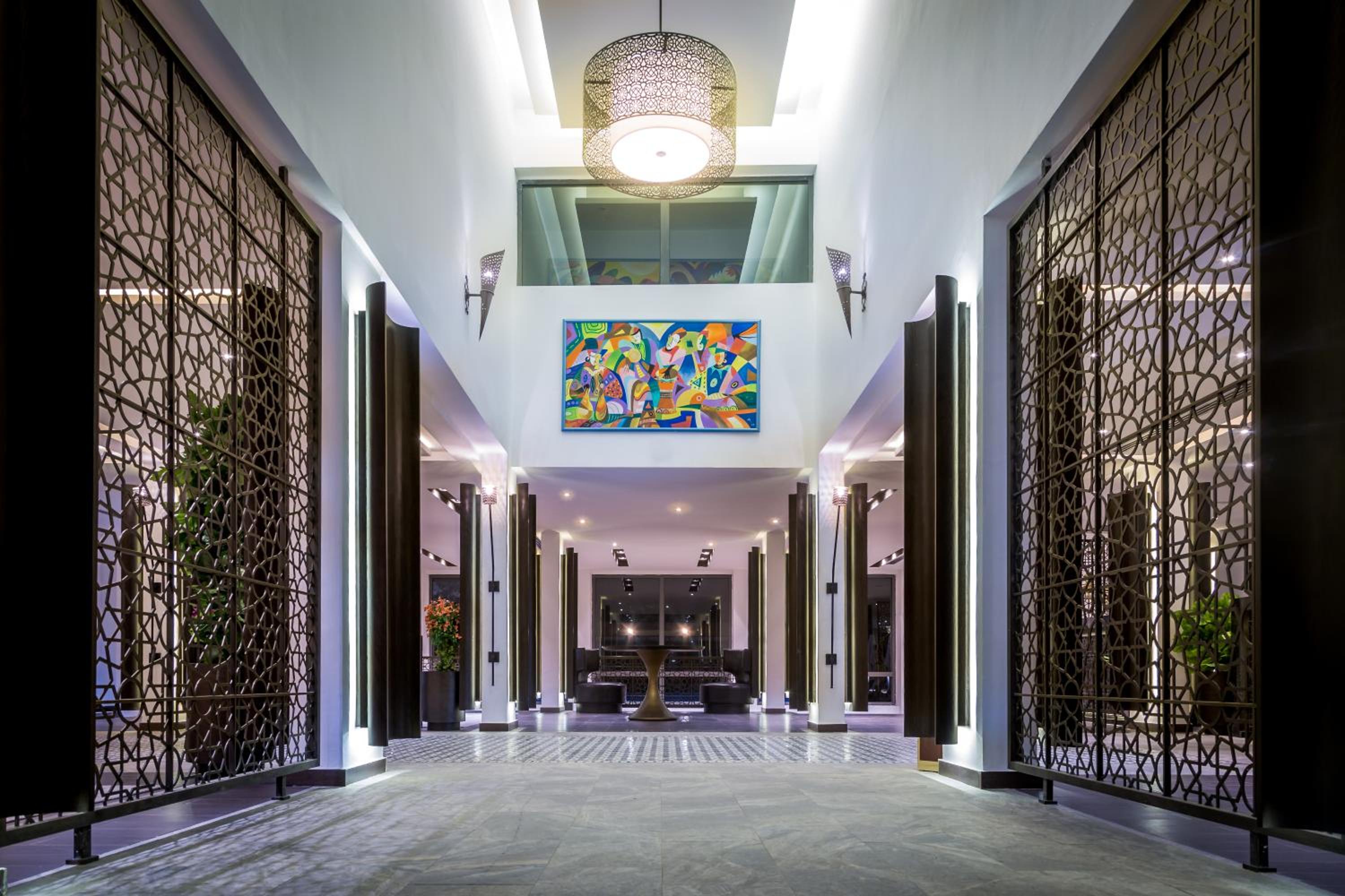 Reception & Lobby