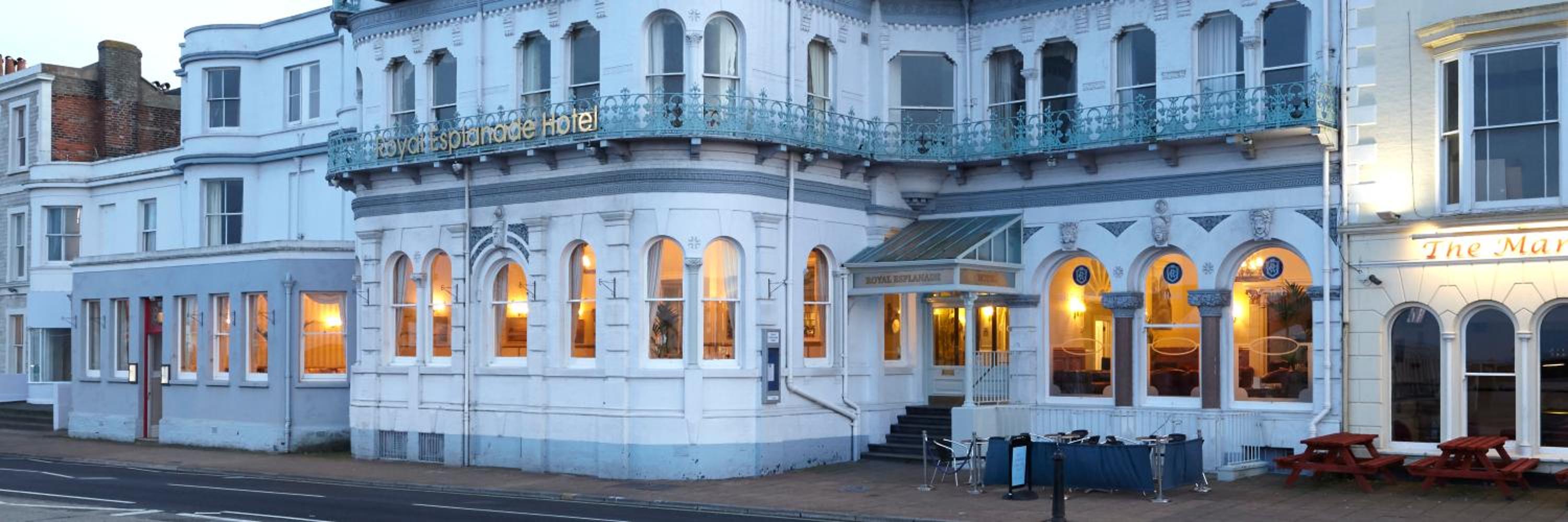 Ryde Vacations - Royal Esplanade Hotel - Property Image 4