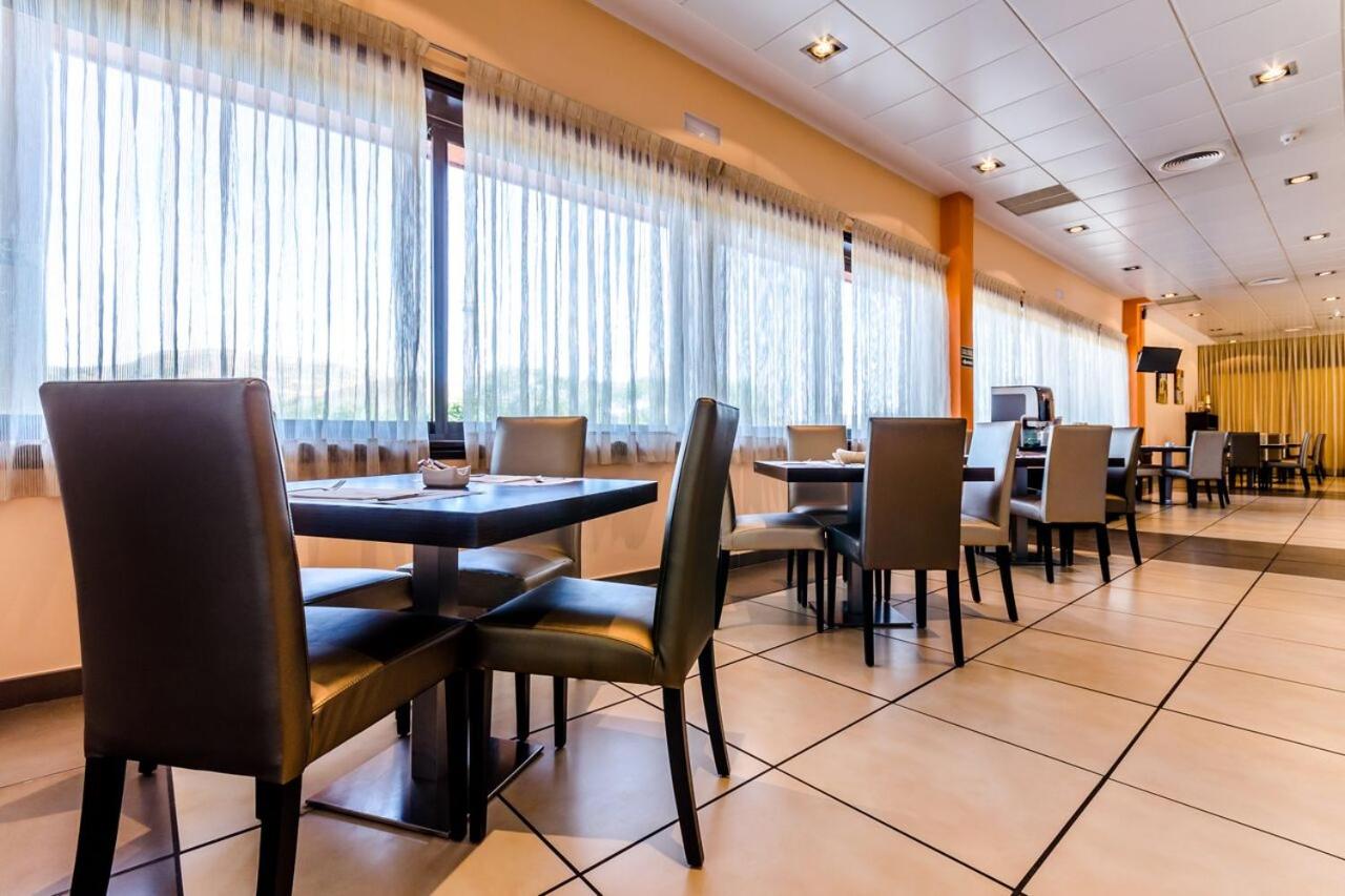 Alcala De Henares Vacations - Alcala Plaza - Property Image 2