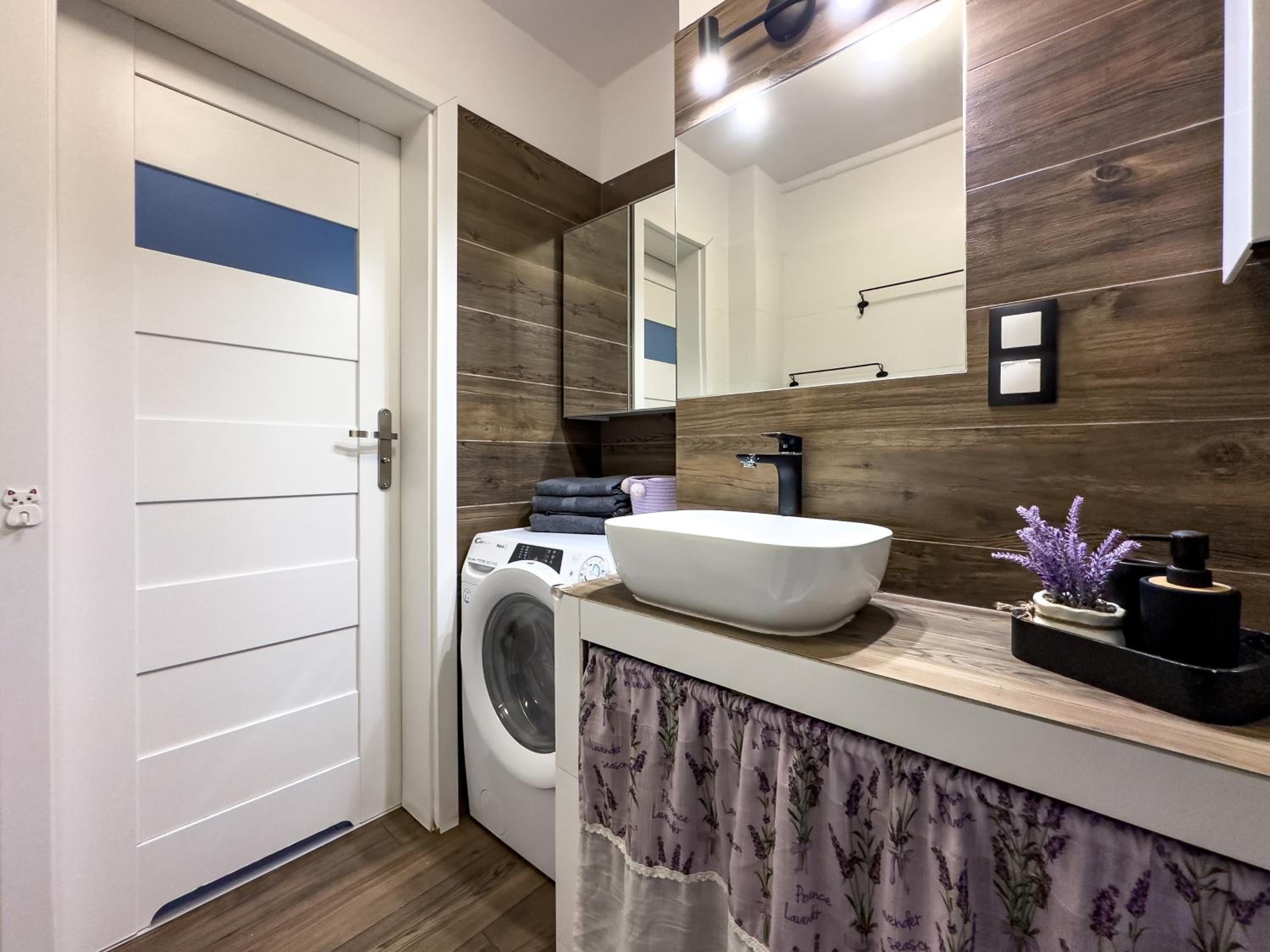 Apartament nieopodal Centrum Nauki Cogiteon