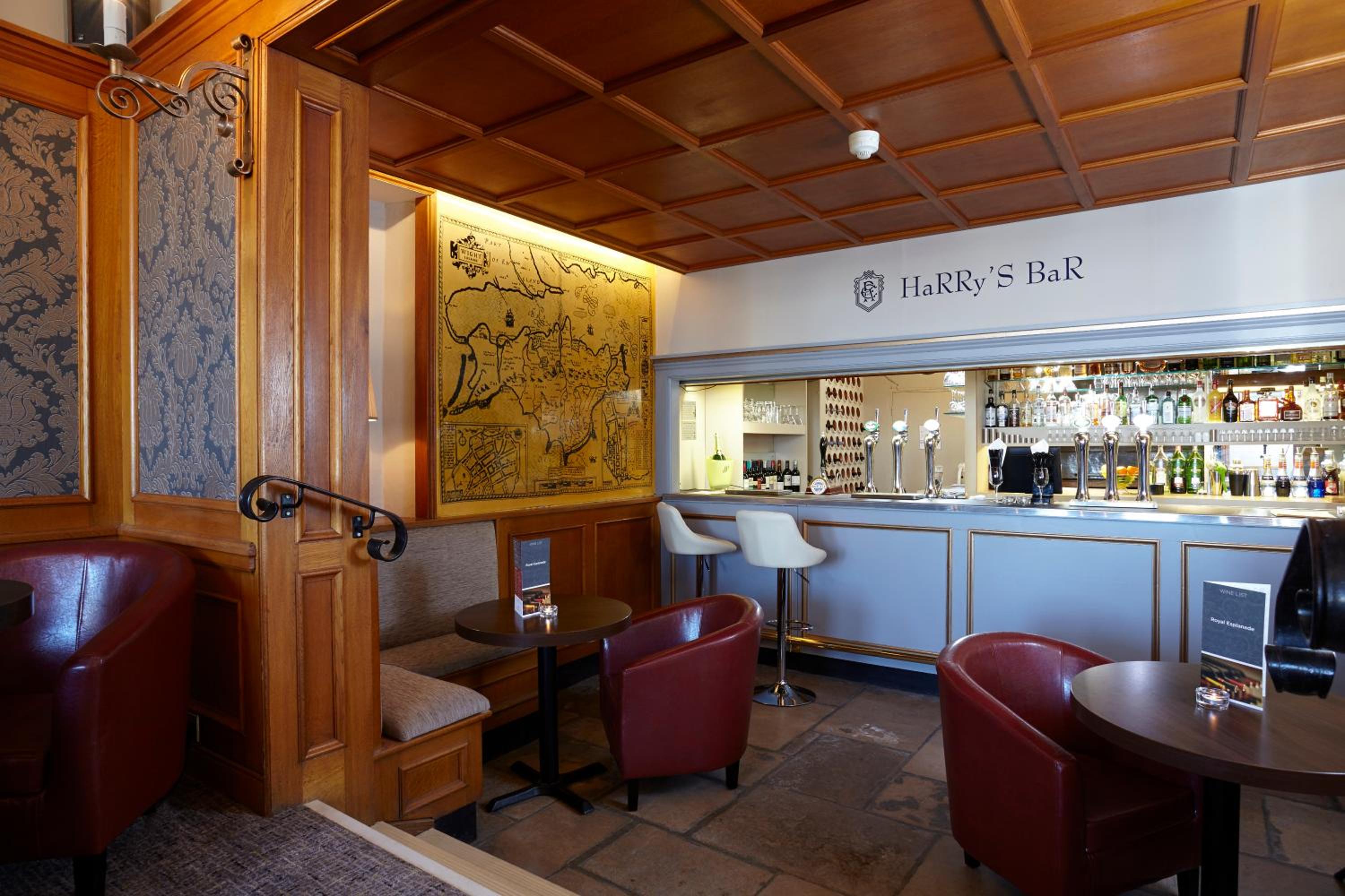 Ryde Vacations - Royal Esplanade Hotel - Property Image 2