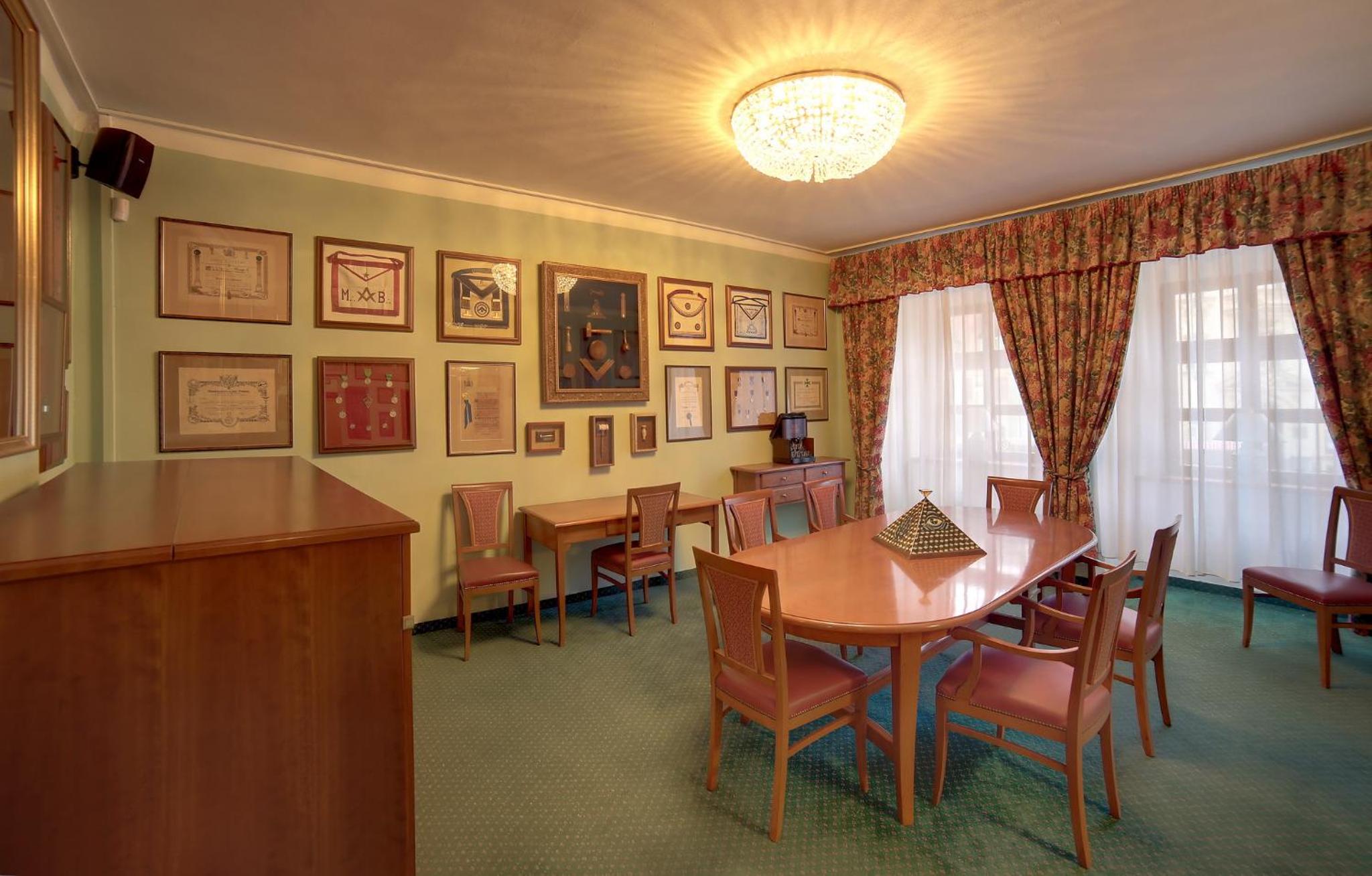 Pension Masonic House