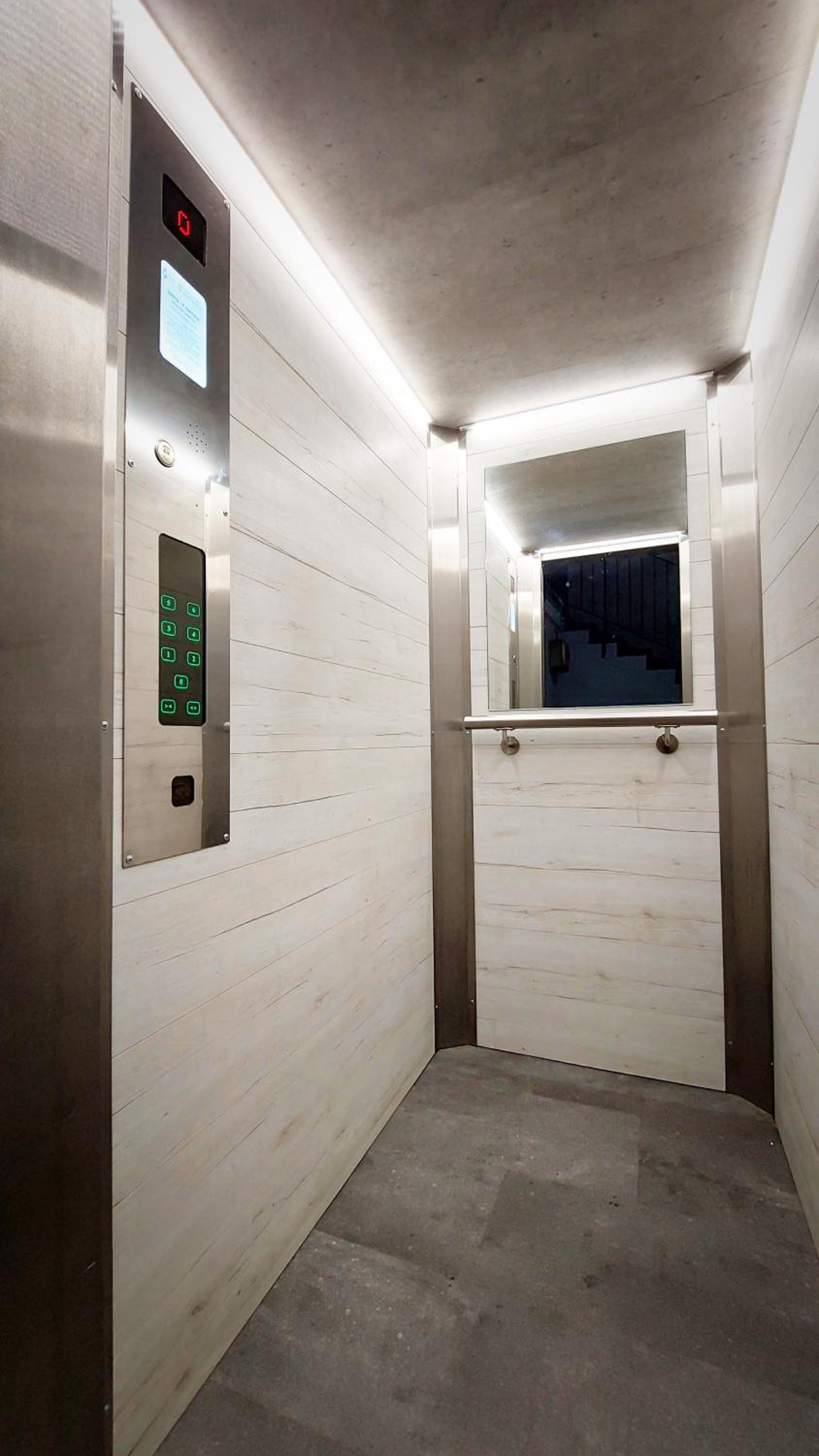 Central Station Lux Downtown Apartman
