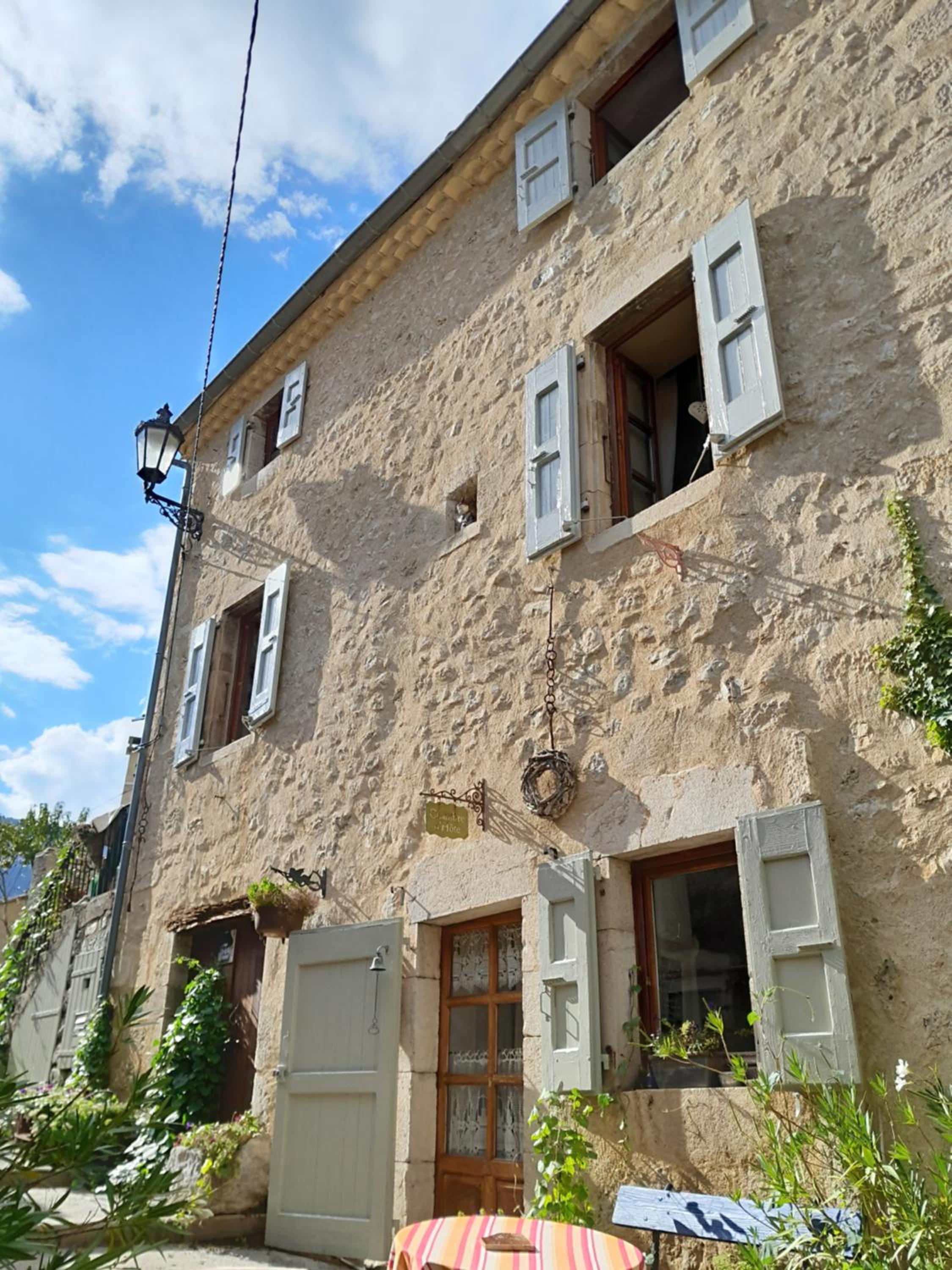 Photo 45