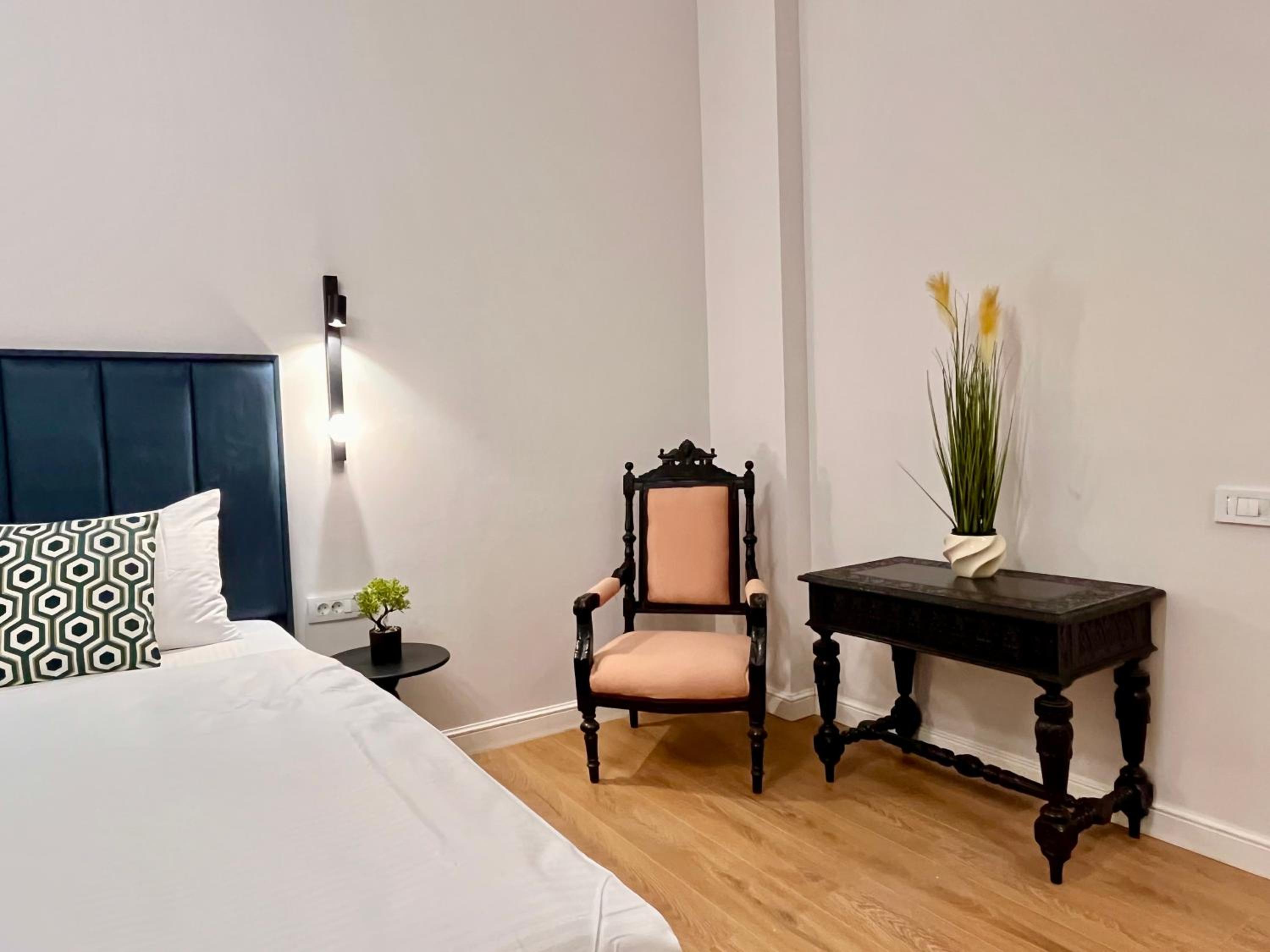 The City Retreat Apart-Hotel