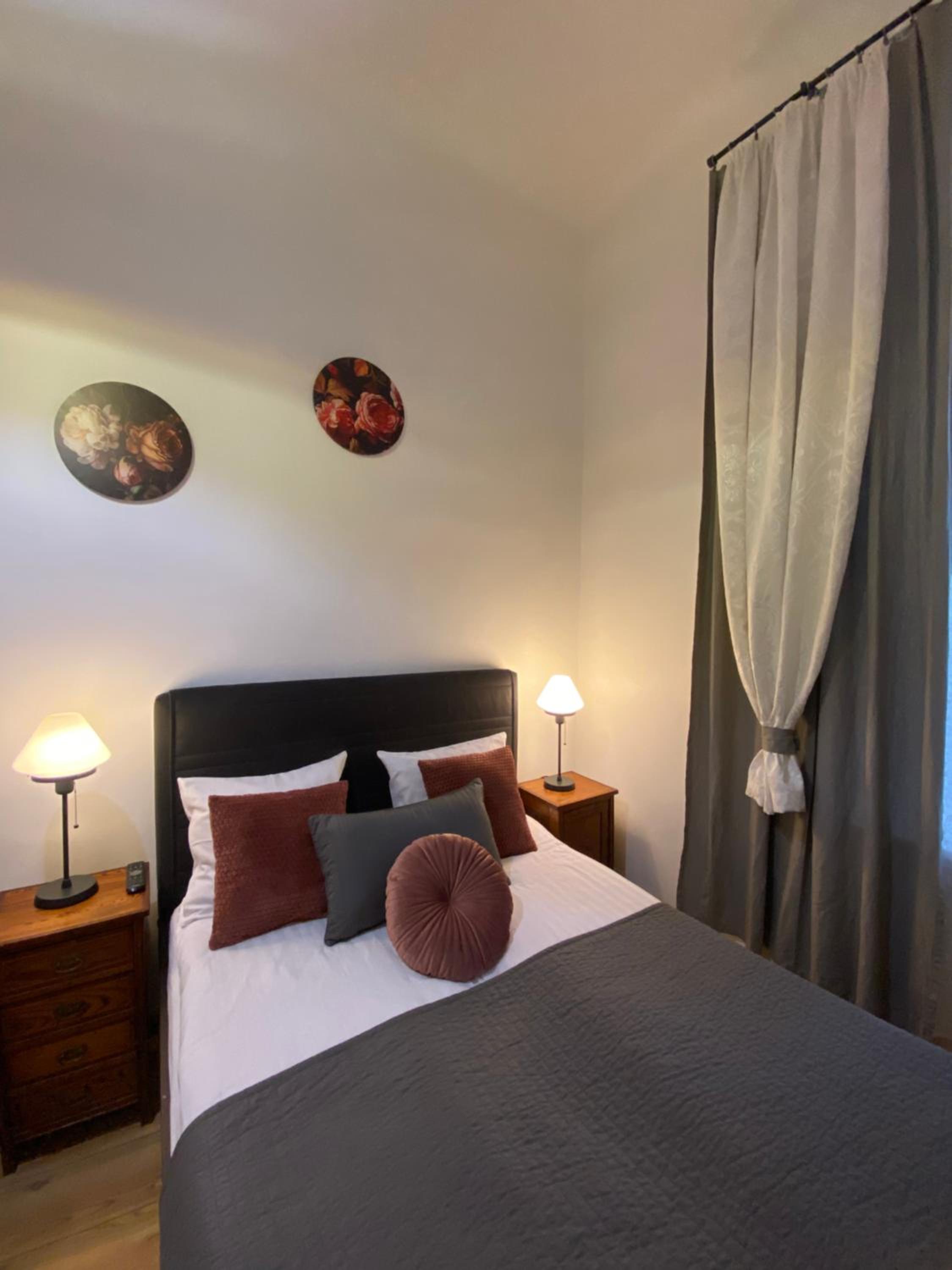 Krakow Apartments & Rooms