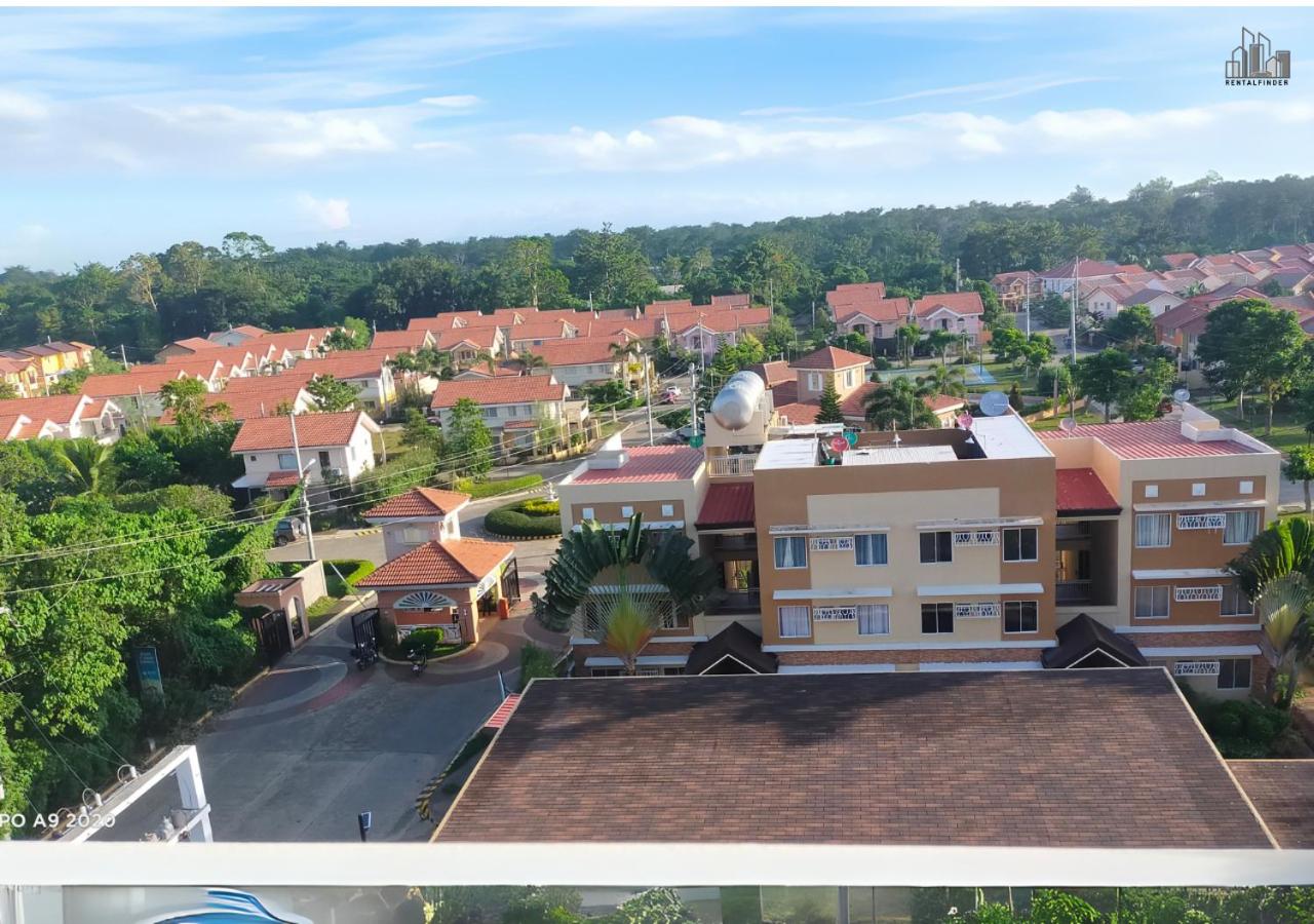 Palawan 2BR Summer Homes with a Balcony, FREE Pool, Gym, Parking - B2 5MoonstoneA