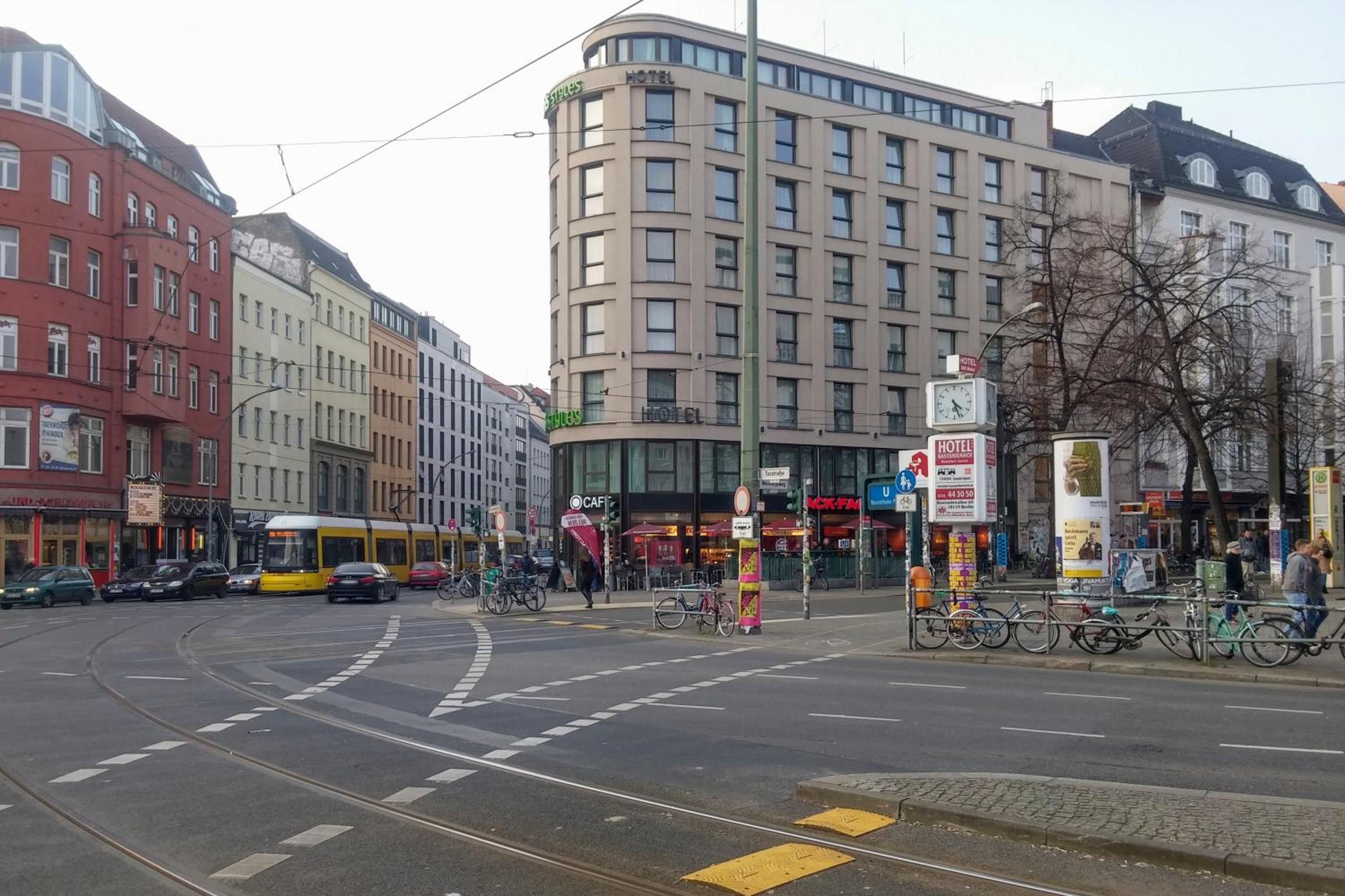 Lofty Torstr Apartments, 4 unique units from 1-3 bedrooms in Mitte, ideal for families & groups, from 2 up to 8 Guests