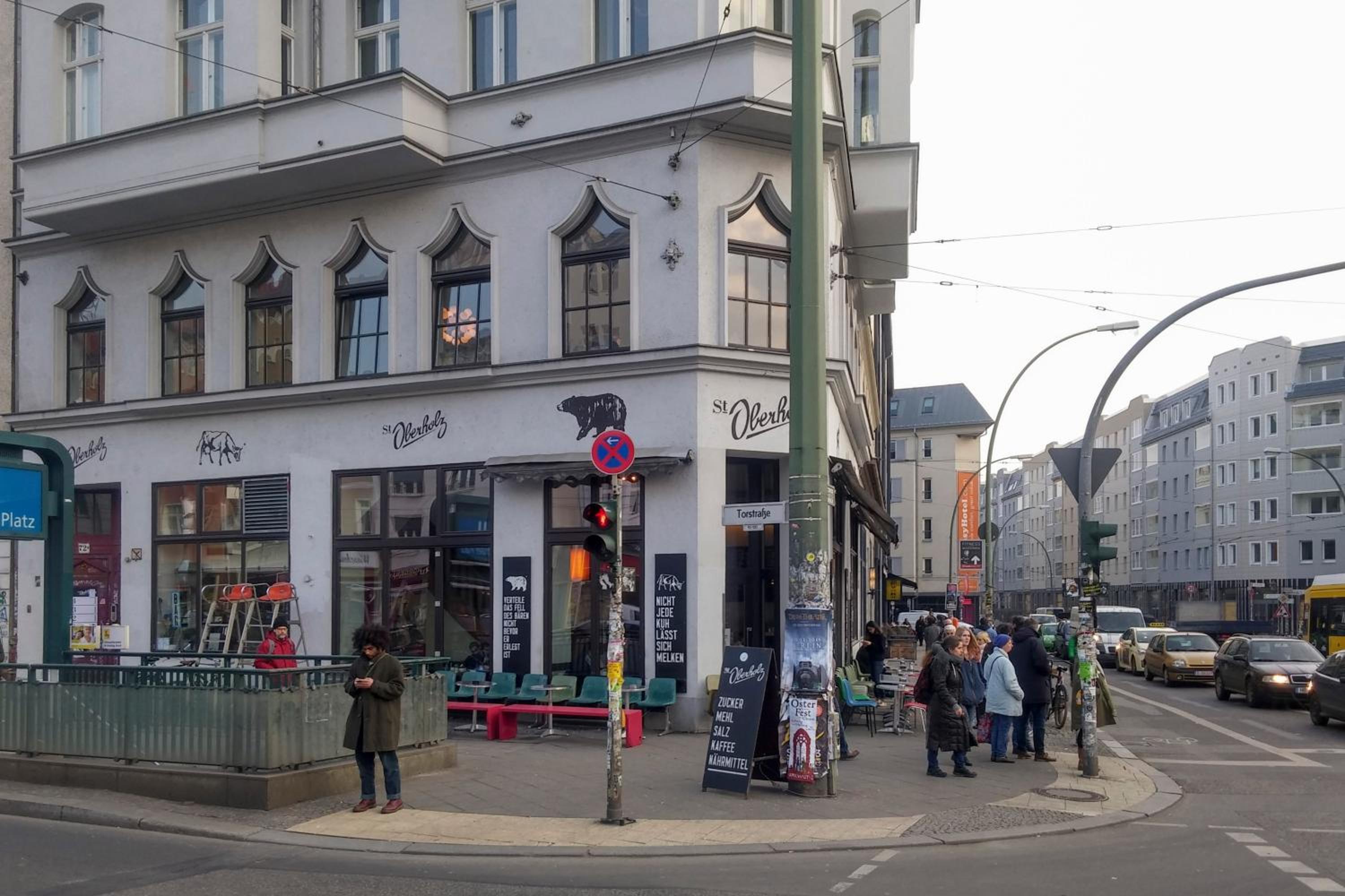 Lofty Torstr Apartments, 4 unique units from 1-3 bedrooms in Mitte, ideal for families & groups, from 2 up to 8 Guests