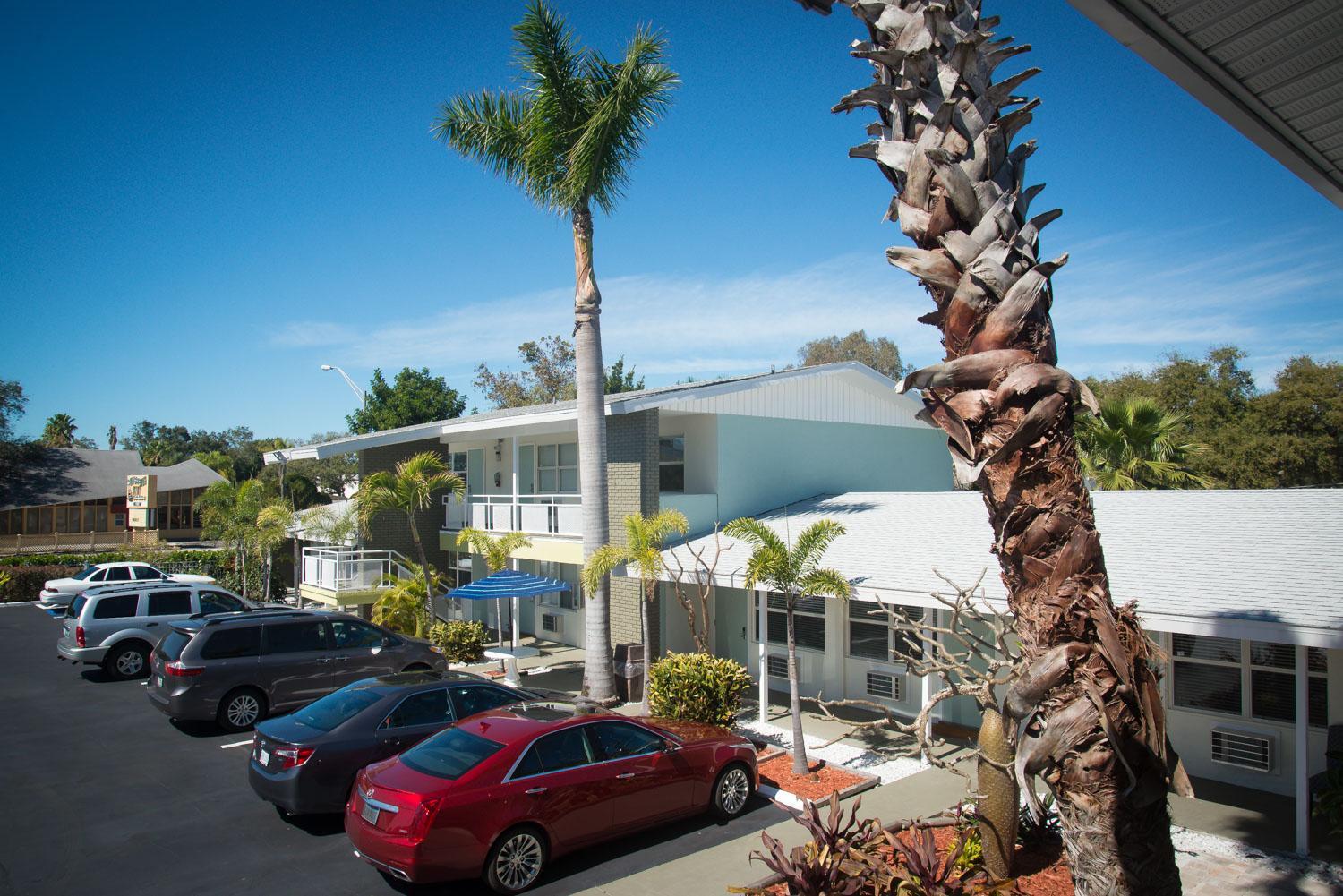 Hotel Regency Inn & Suites Sarasota - Image 1