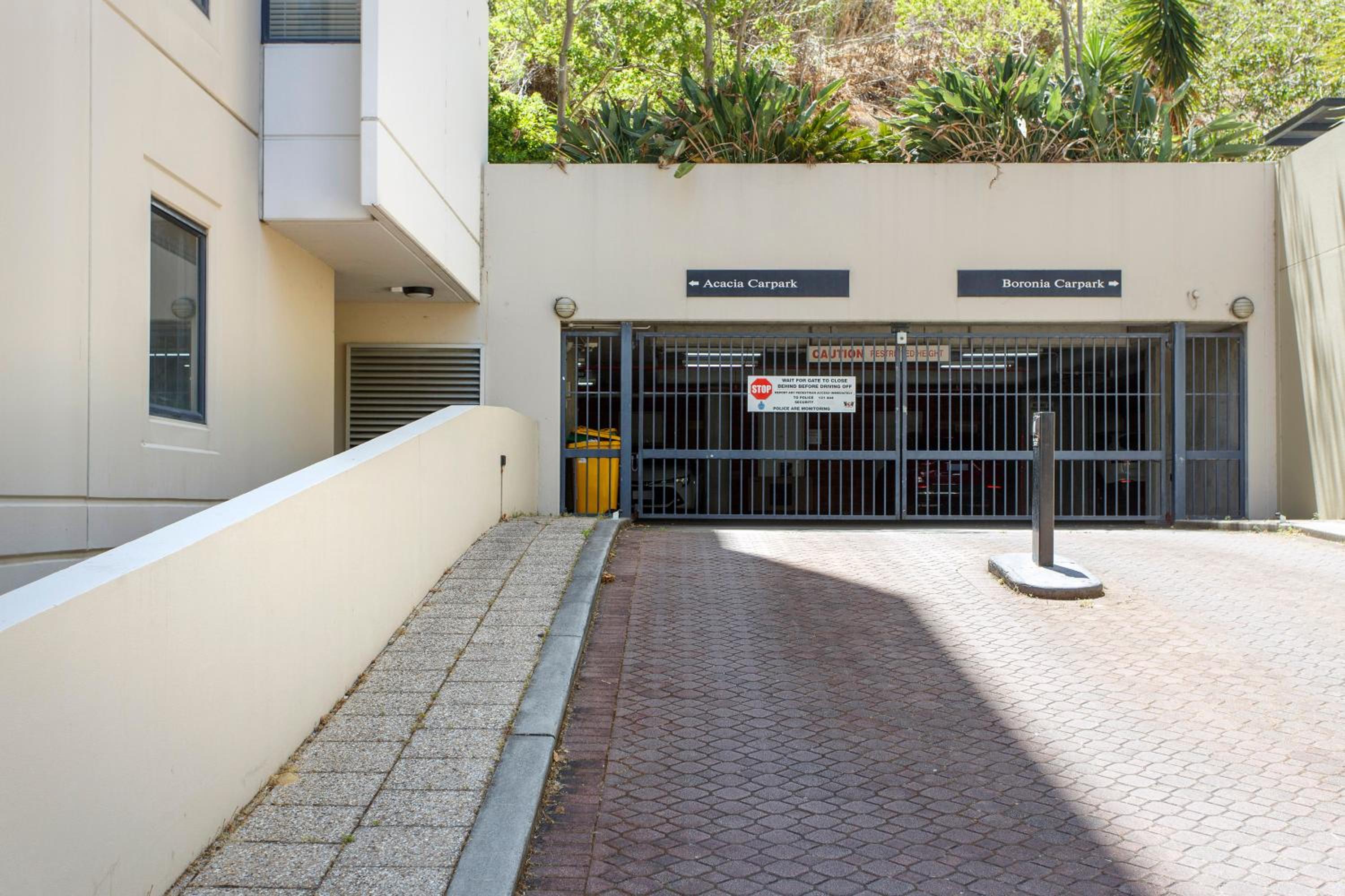 Resort-style living in Perth CBD - 2X2 Apt