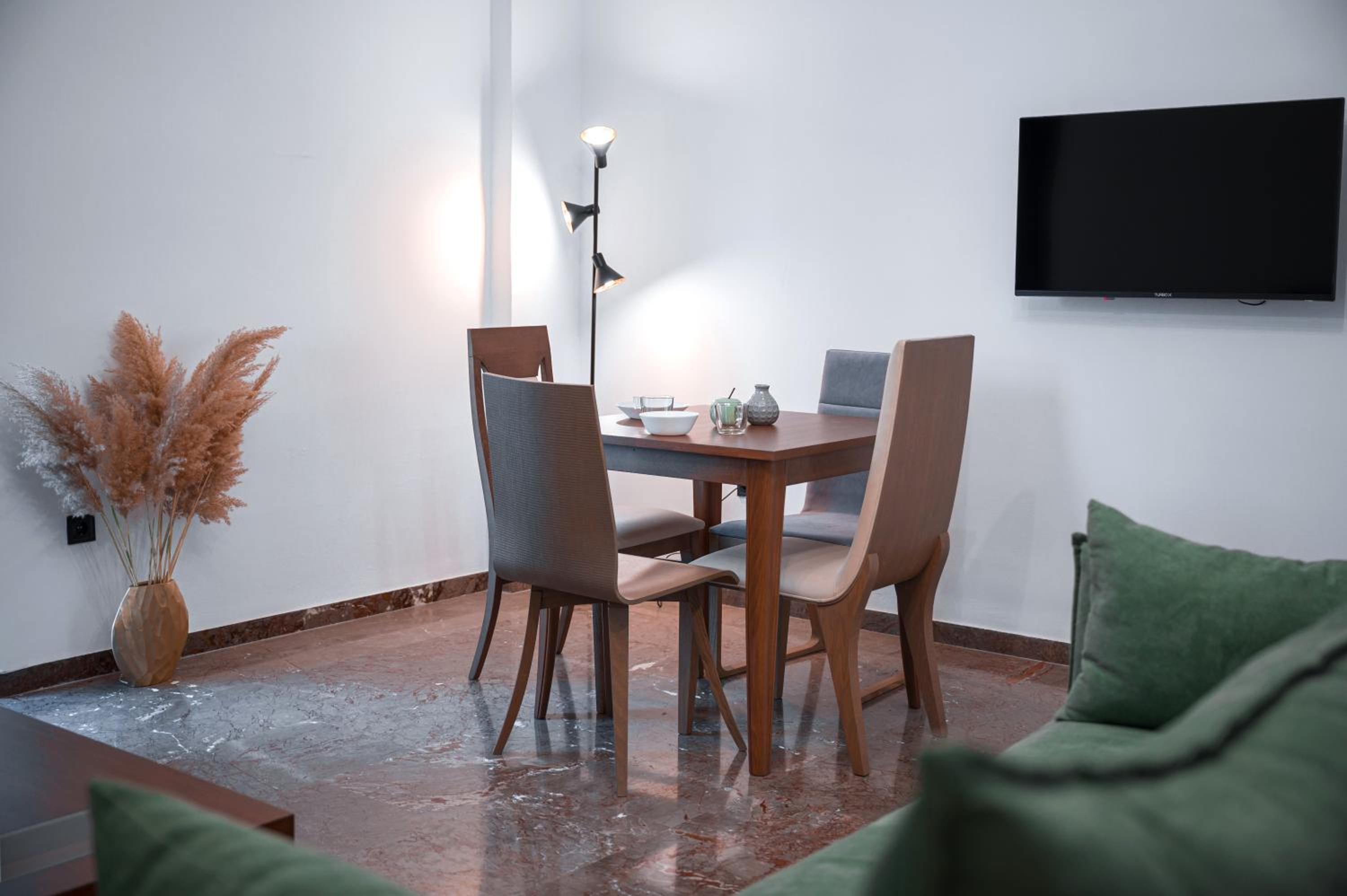 Grec Maison Piraeus by GrecCollection