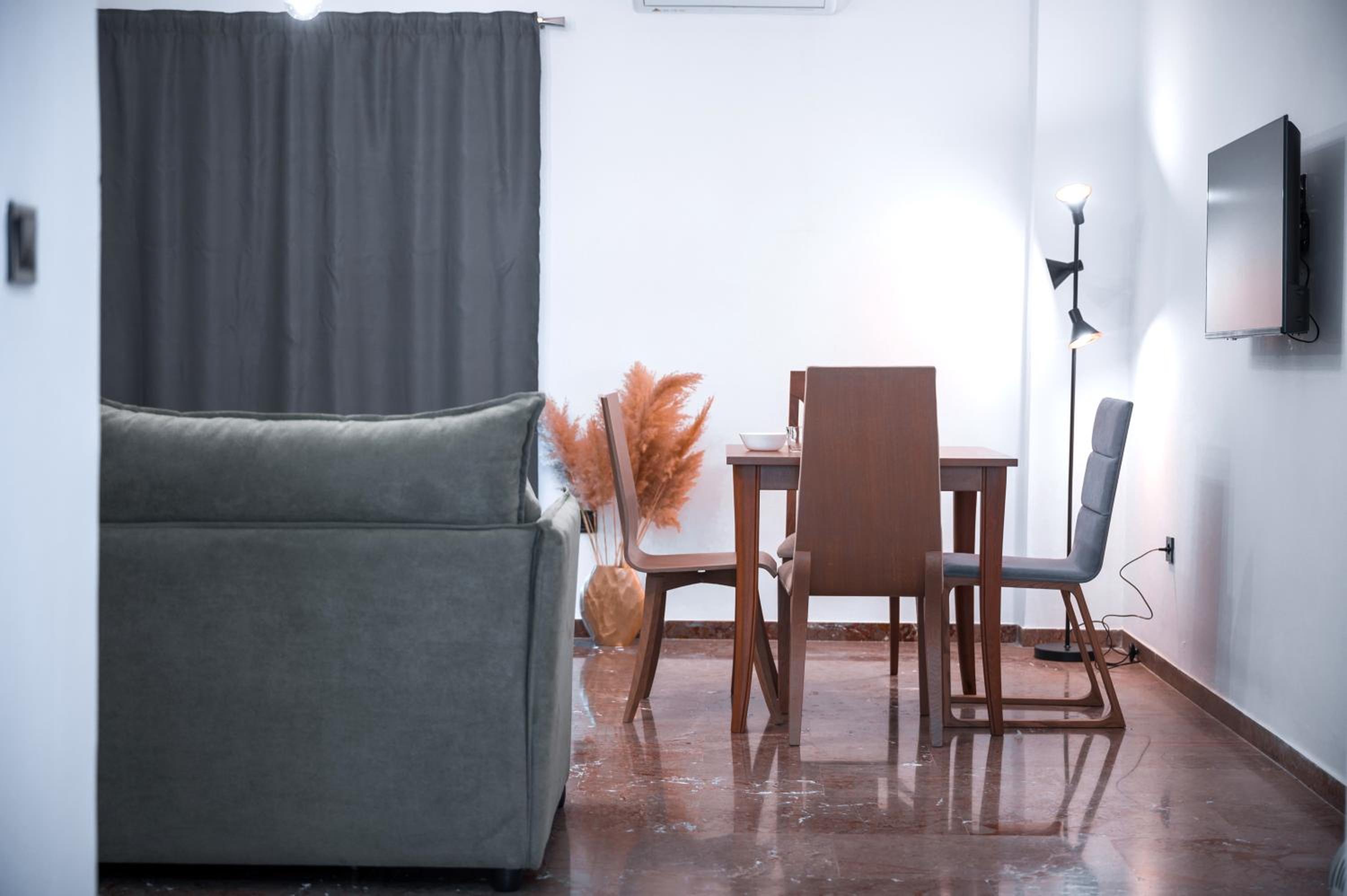 Grec Maison Piraeus by GrecCollection