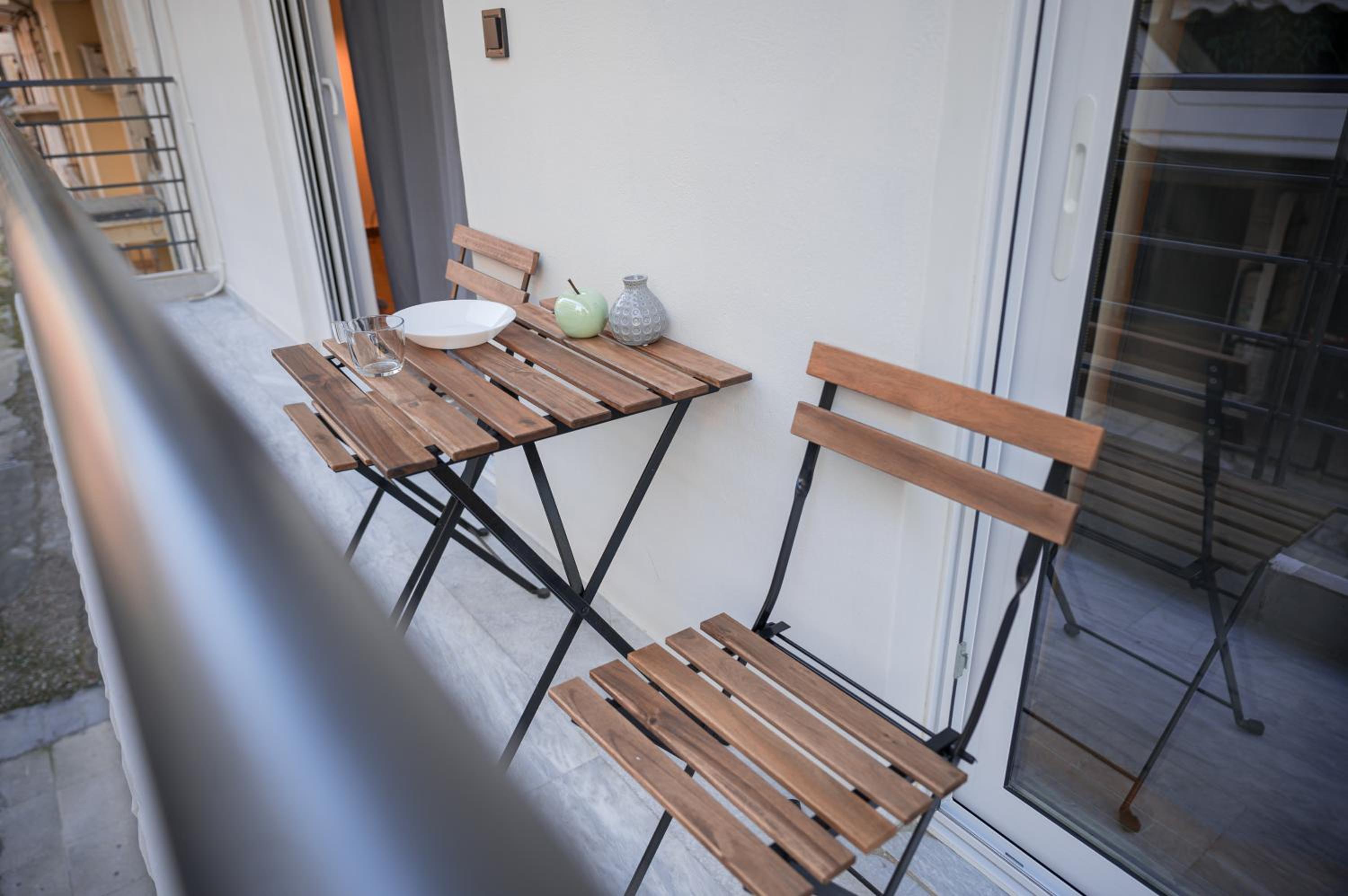 Grec Maison Piraeus by GrecCollection