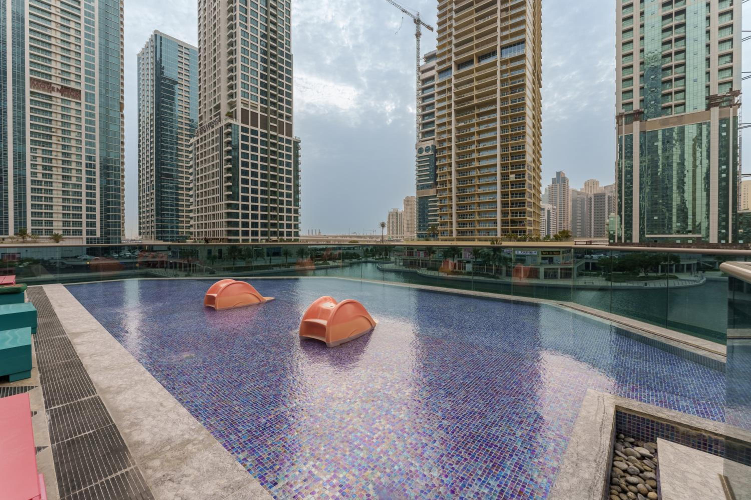 Maison Privee - Modern Living with Premium Amenities close to Marina
