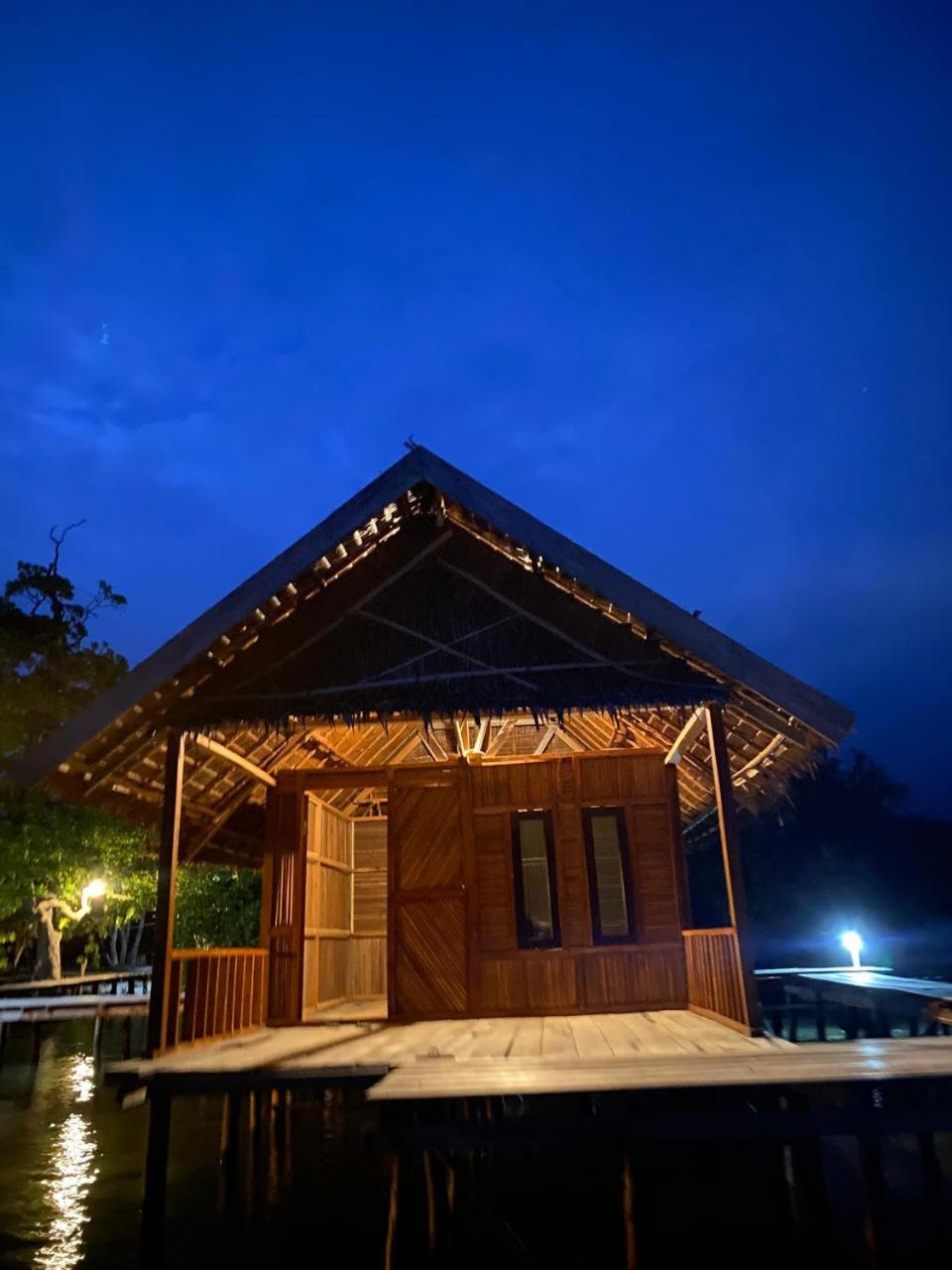 Senjahomestayrajaampat