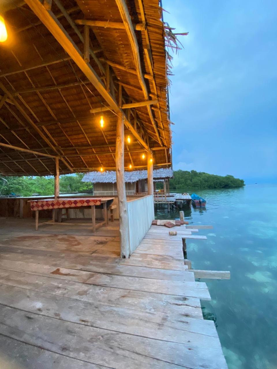 Senjahomestayrajaampat