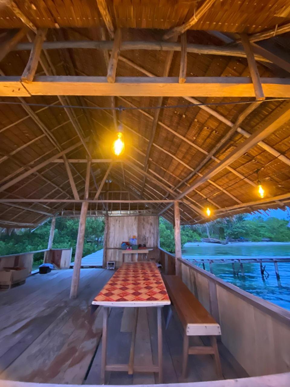 Senjahomestayrajaampat