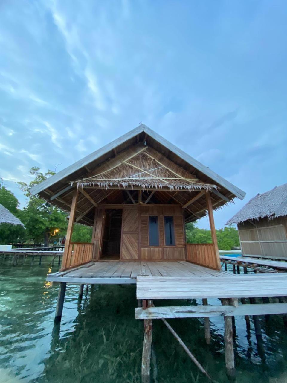 Senjahomestayrajaampat