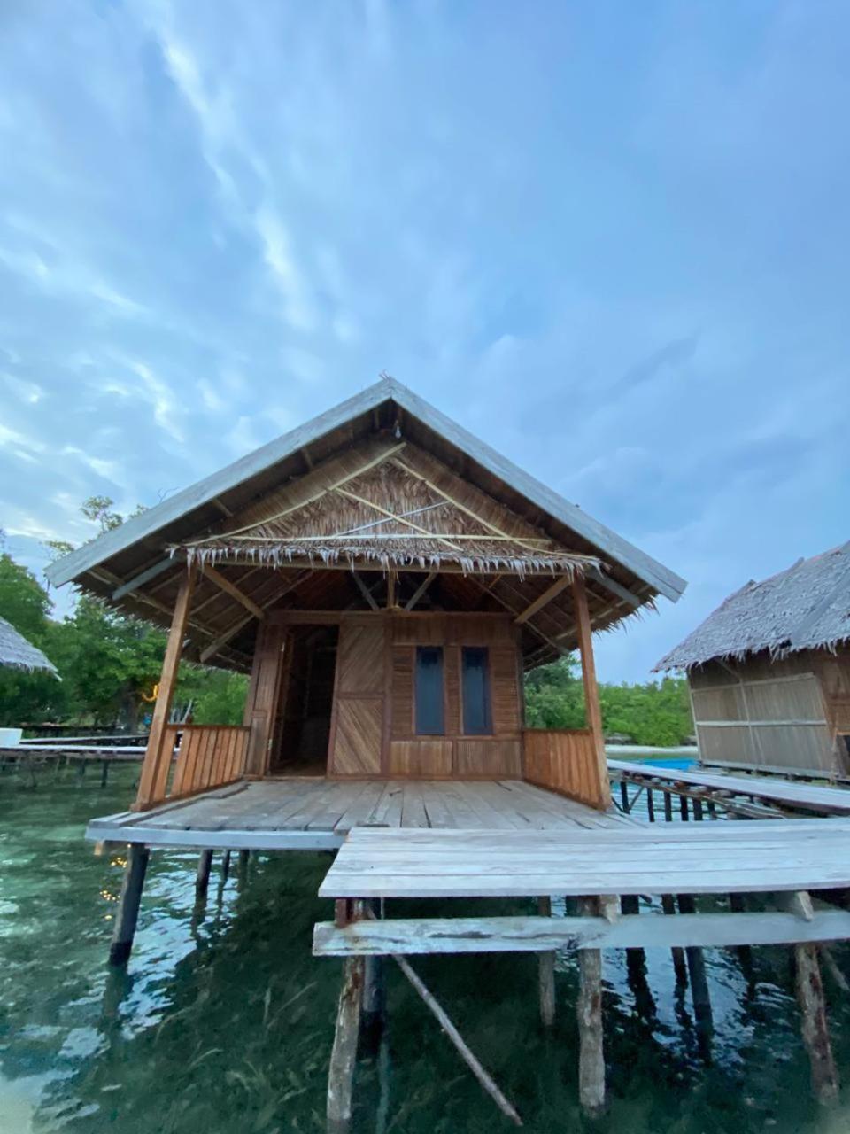 Senjahomestayrajaampat