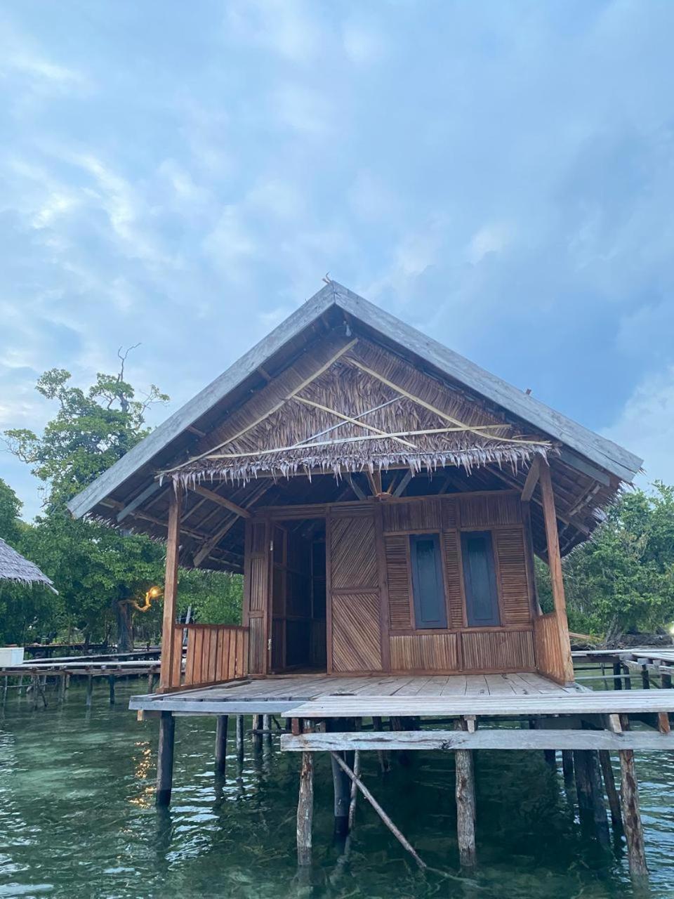 Senjahomestayrajaampat