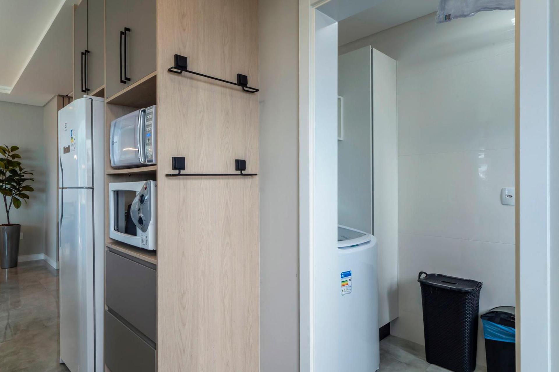Com garagem e vista mar em Itapema SP8184