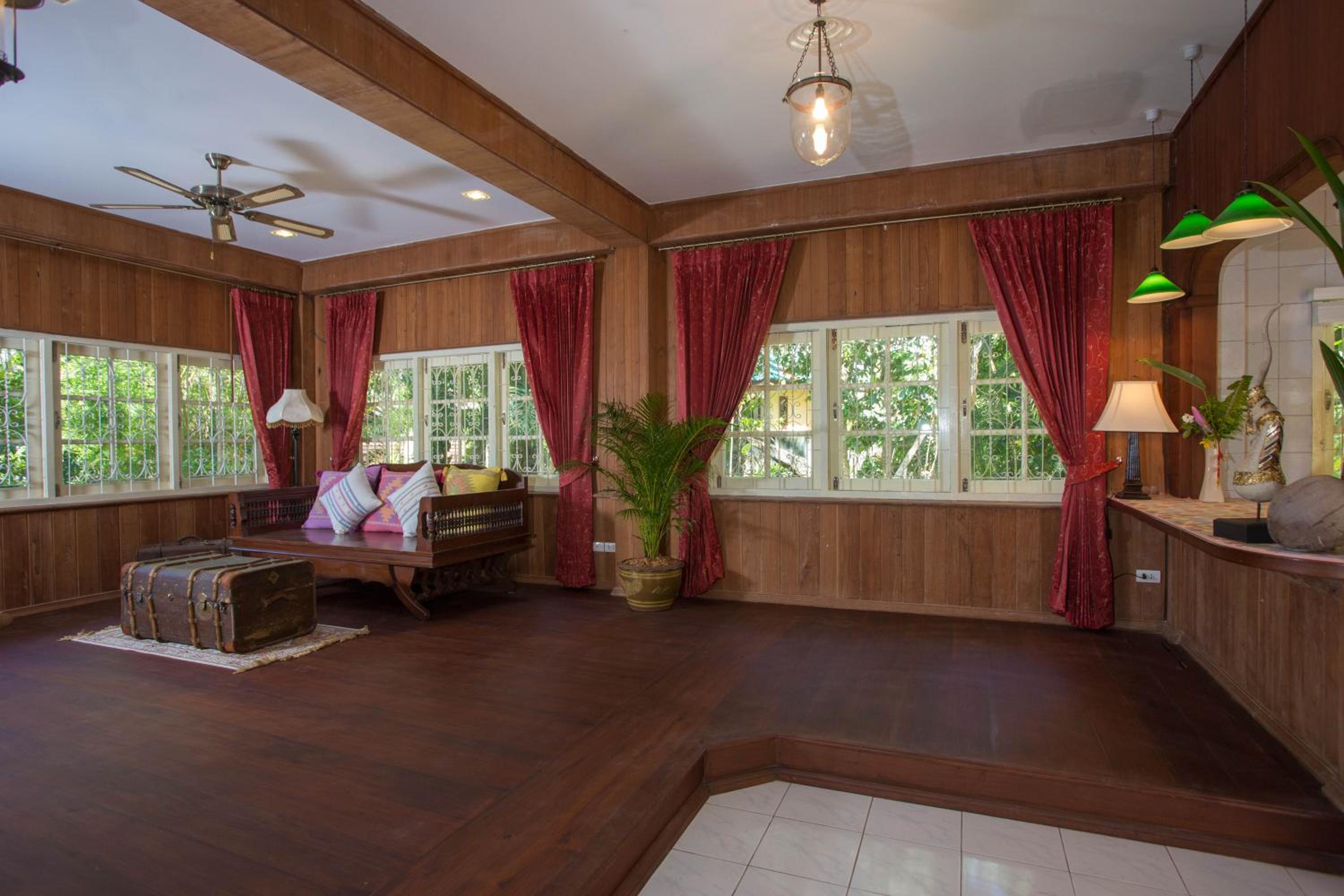 Baan Khun Nang Colonial Residence