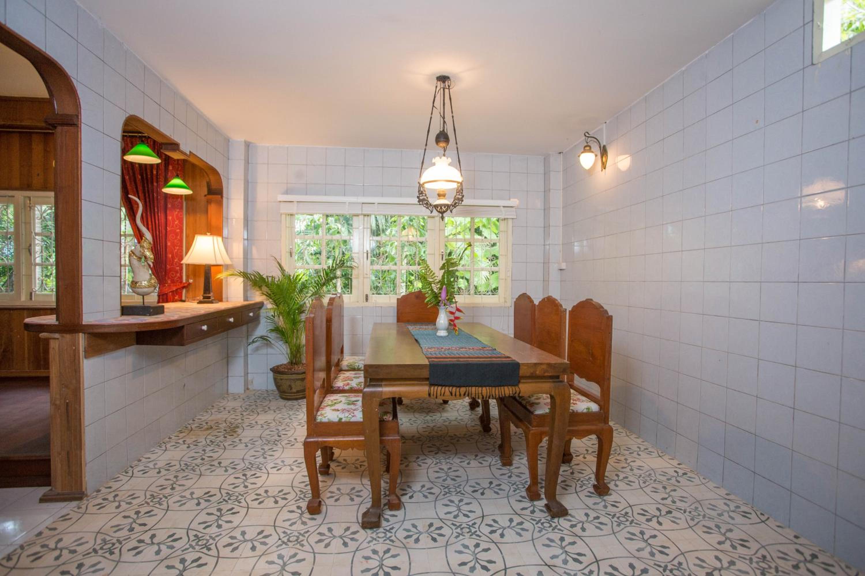 Baan Khun Nang Colonial Residence
