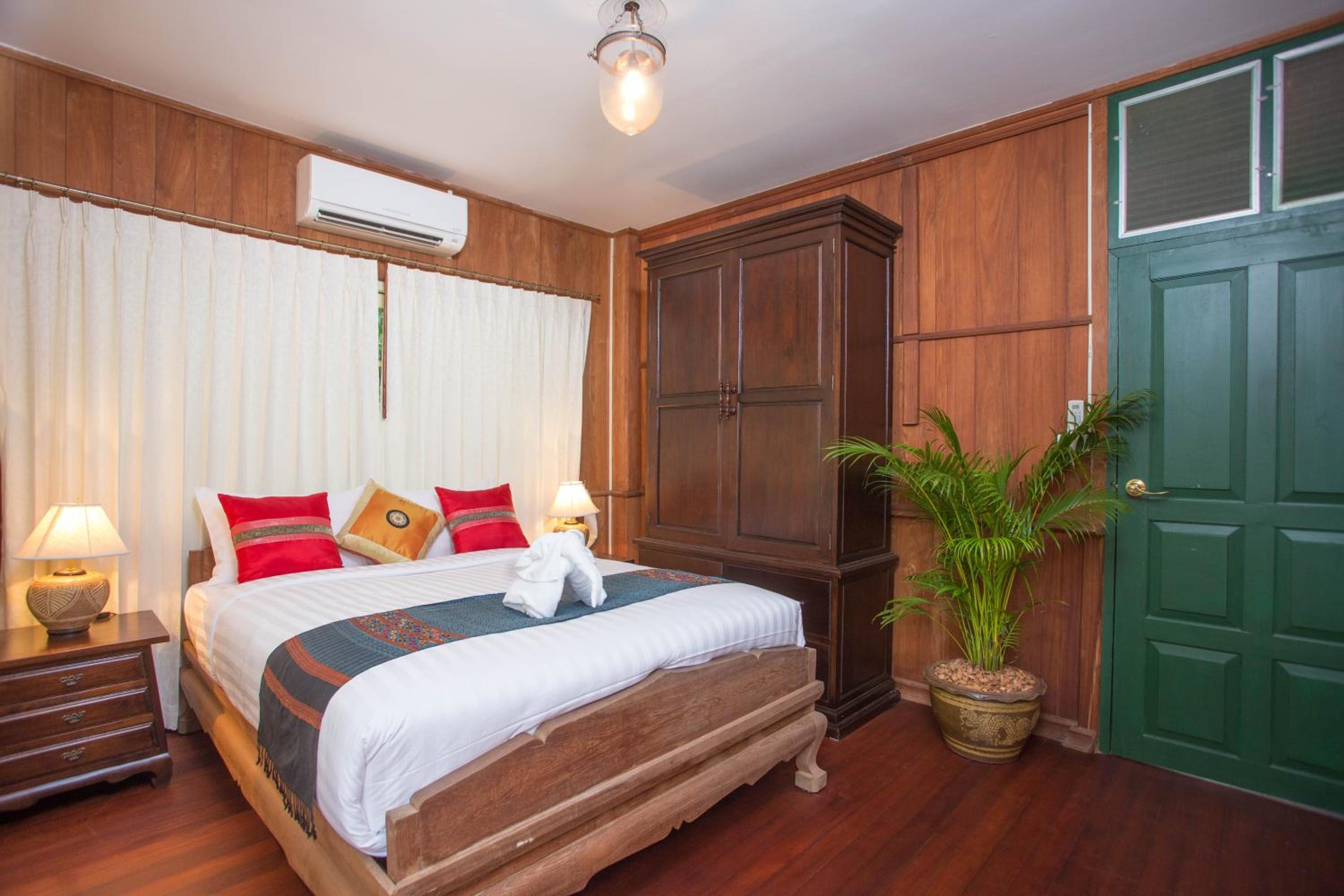 Baan Khun Nang Colonial Residence