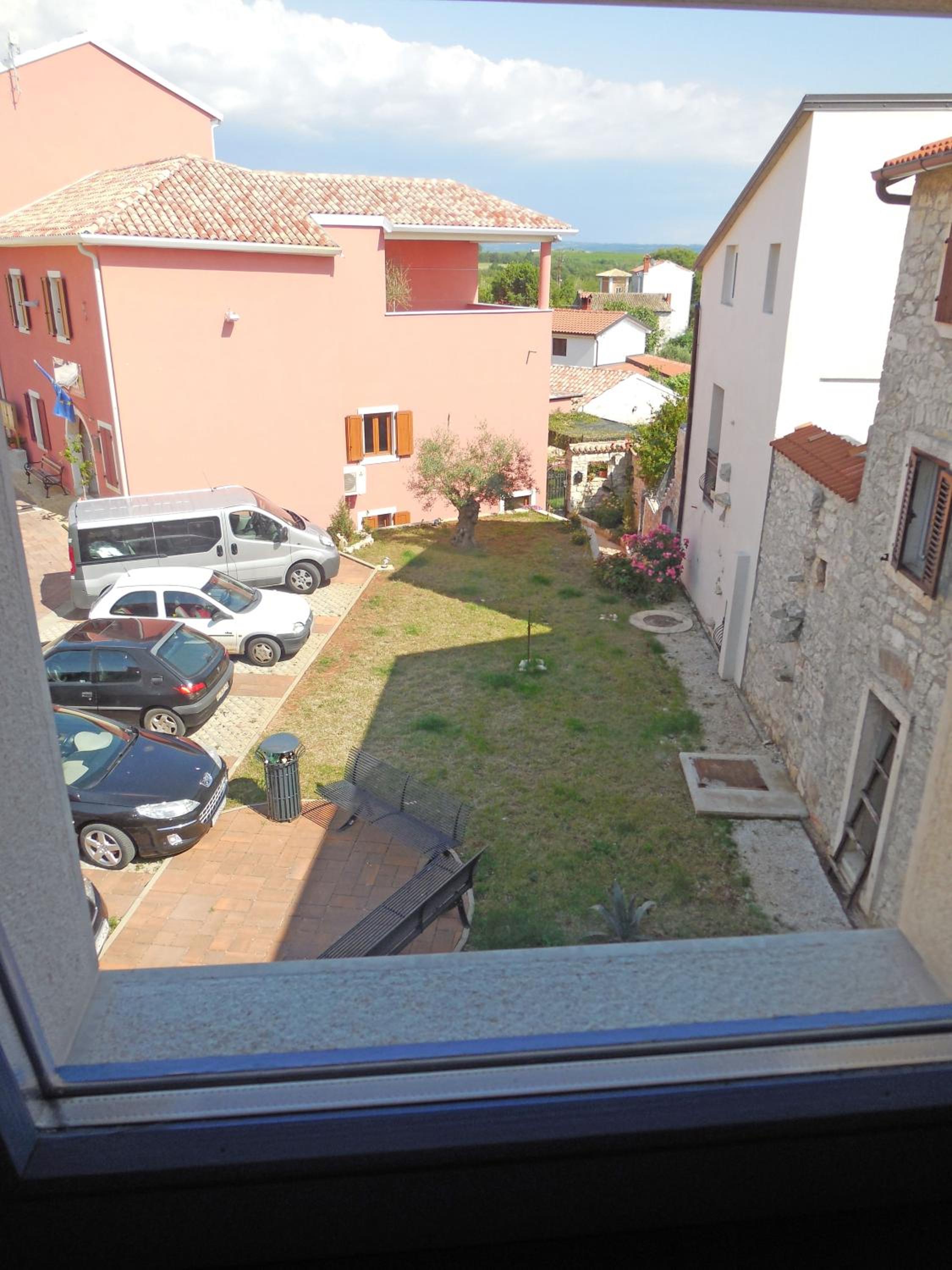 Stone House Apartments view 3