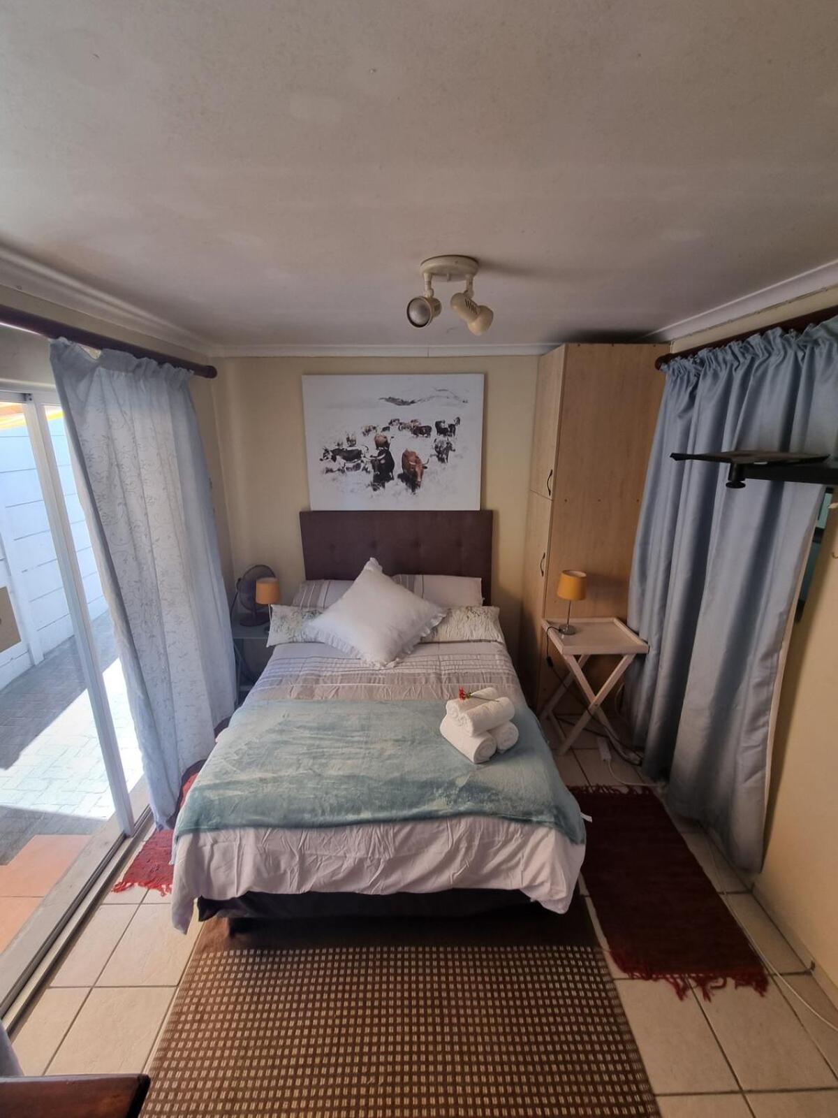 UITZICHT STAY Durbanville Pet Friendly