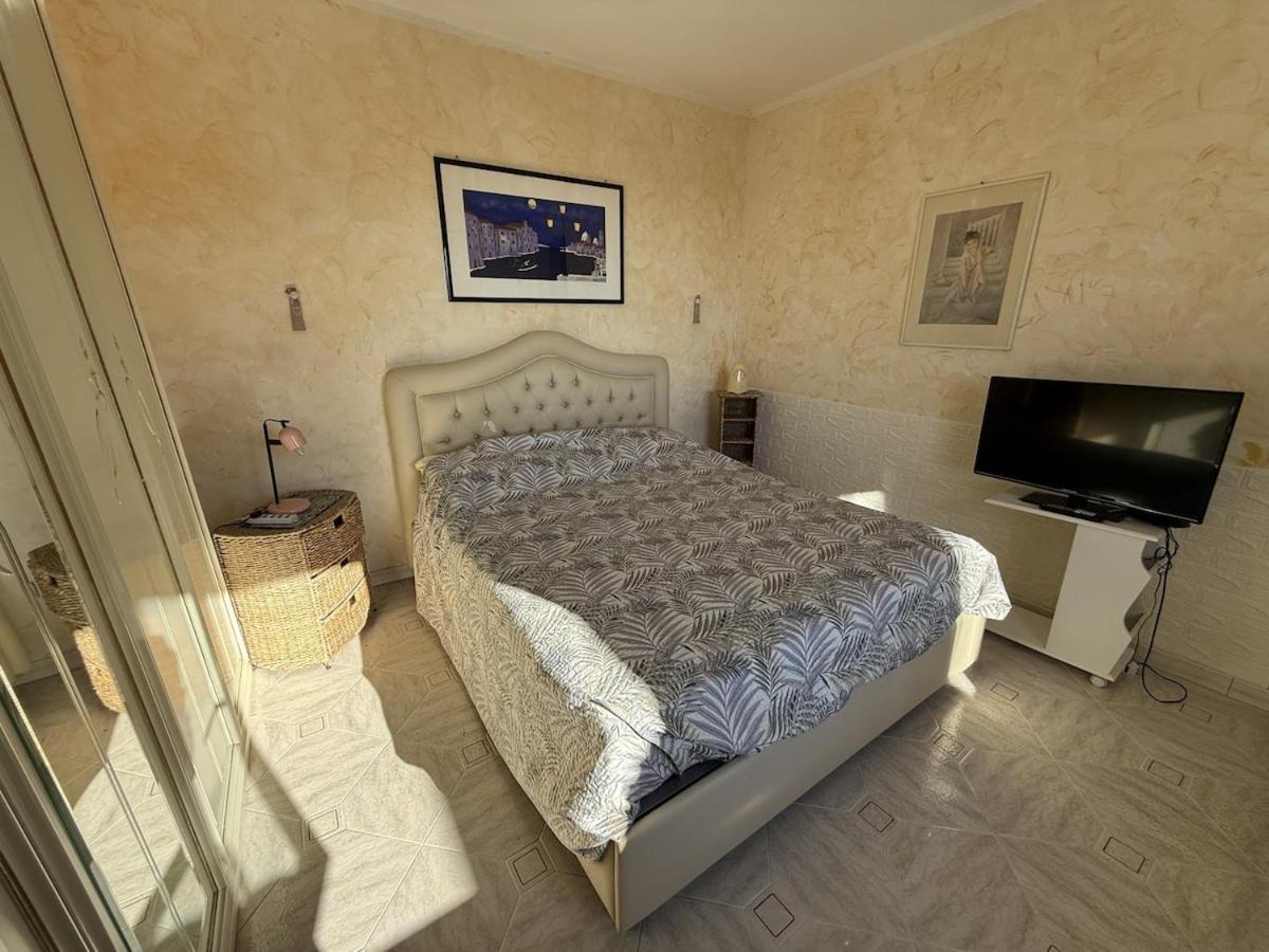 HOST4U - Vista Meravigliosa su Imperia - The Piano Apartment
