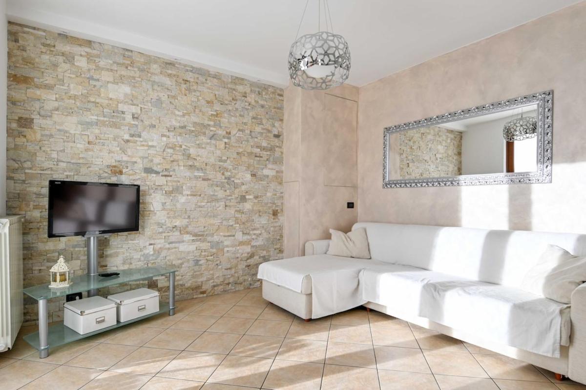 HOST4U - CASA PIERINA Vista Lago d'Iseo