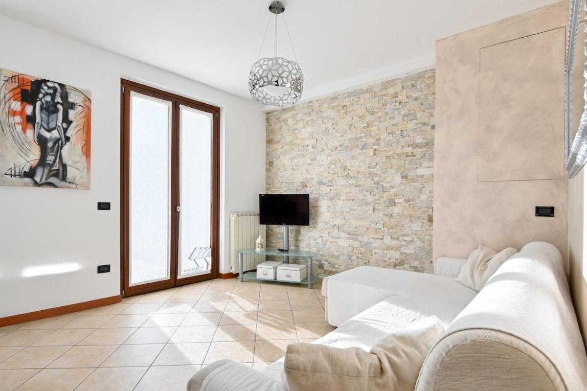 HOST4U - CASA PIERINA Vista Lago d'Iseo