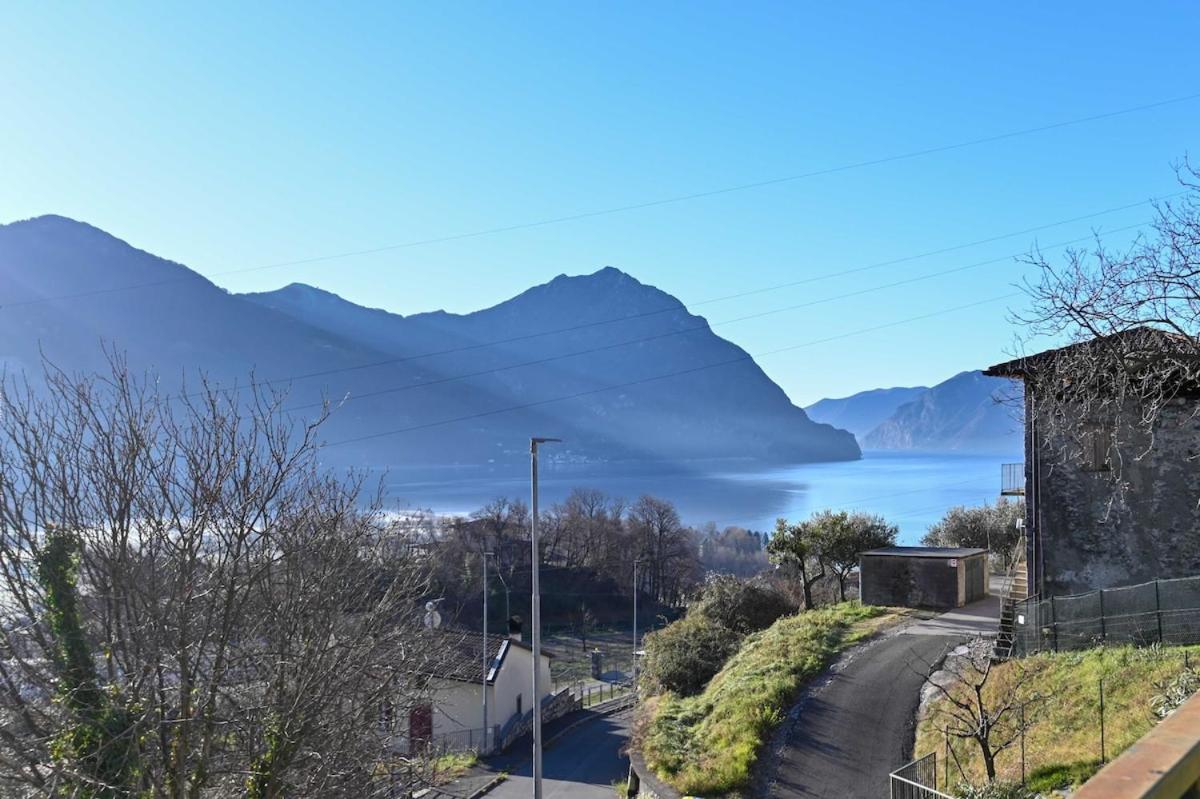 HOST4U - CASA PIERINA Vista Lago d'Iseo