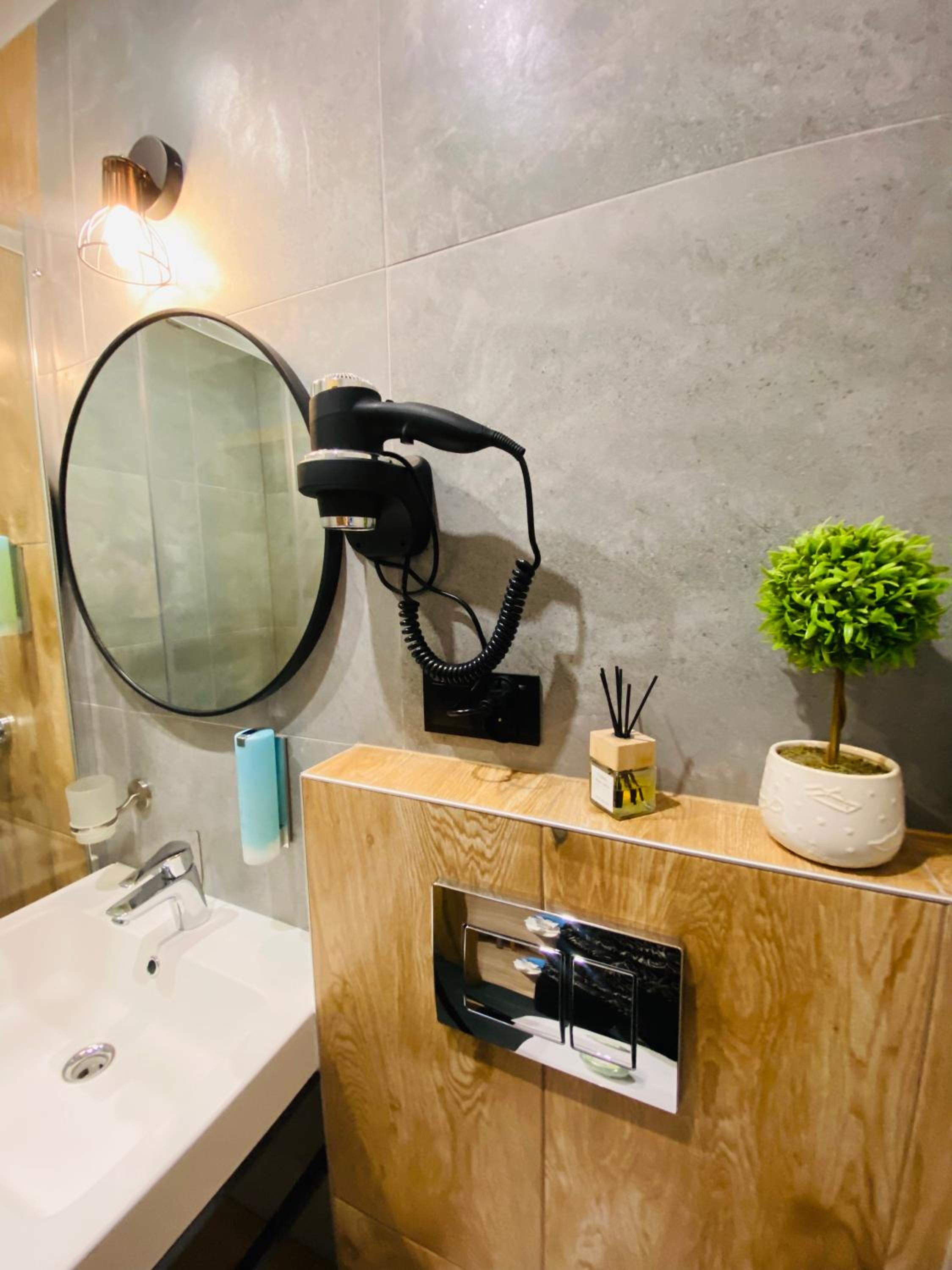 Krakow Apartments & Rooms